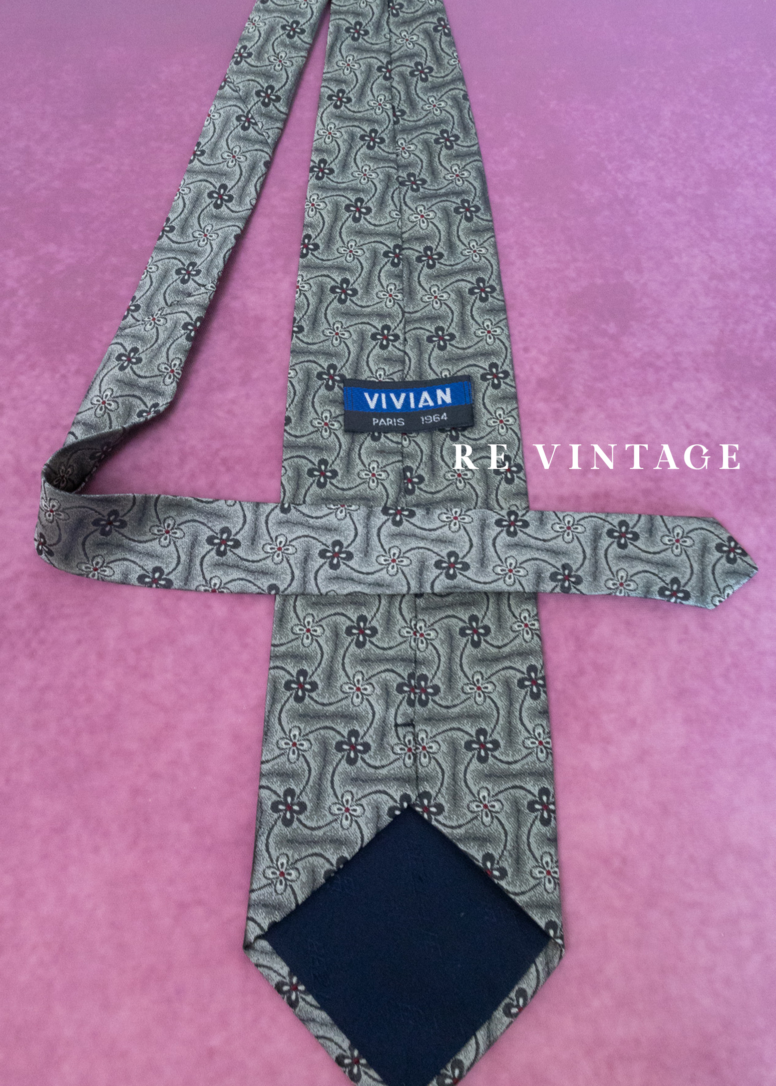 銀灰古典雕花領帶8