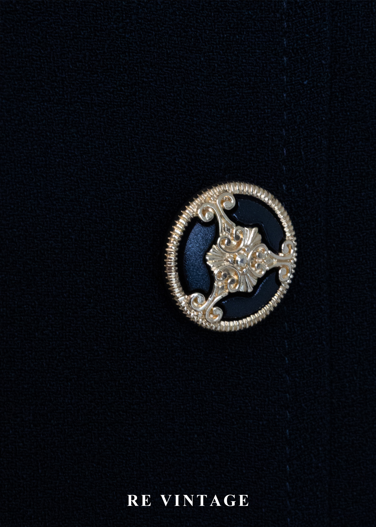 質感單品 - 高冷俐落的高腰金釦黑長裙(28")7