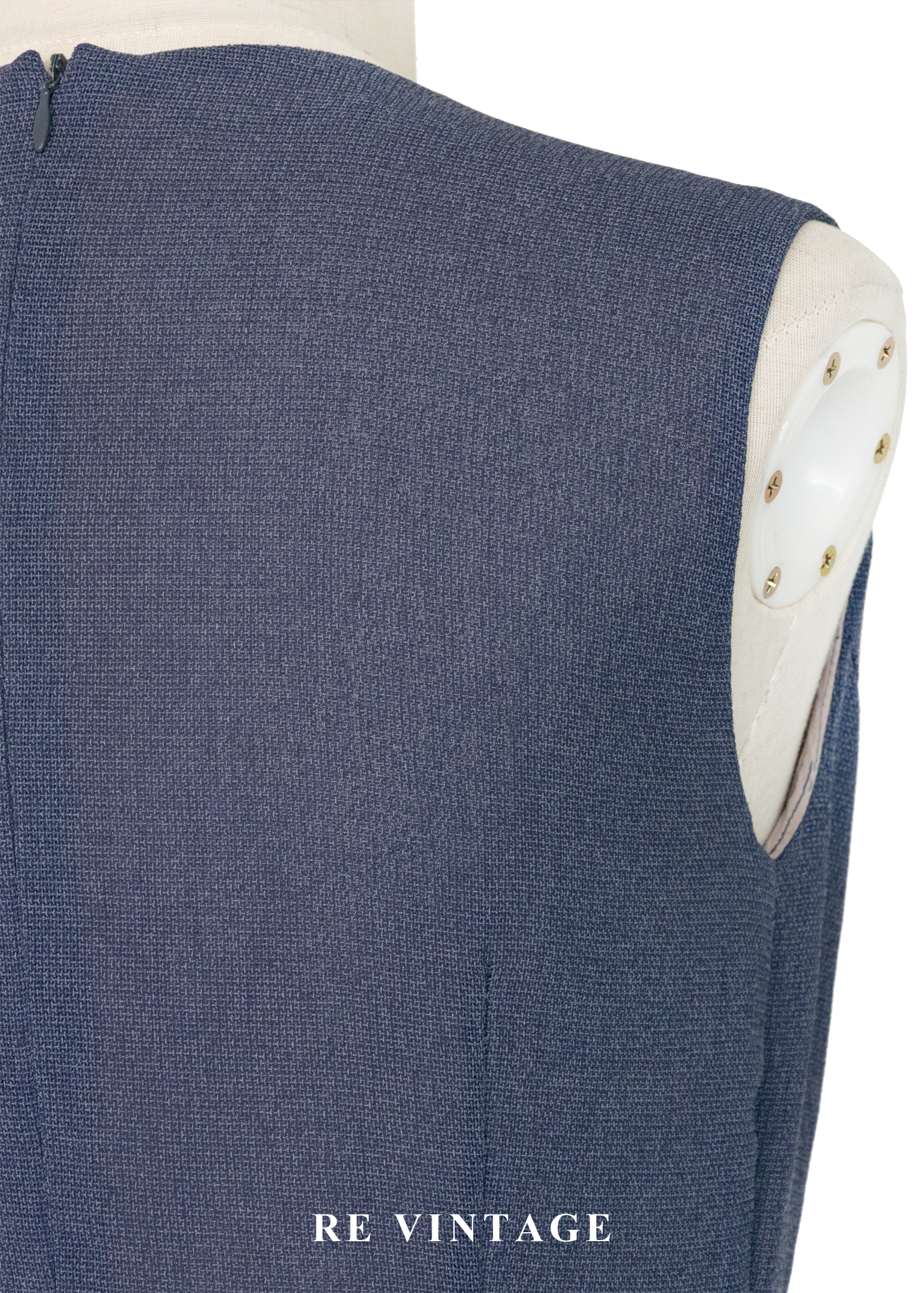 質感單品 - 線條俐落的銀釦迷你洋裝13