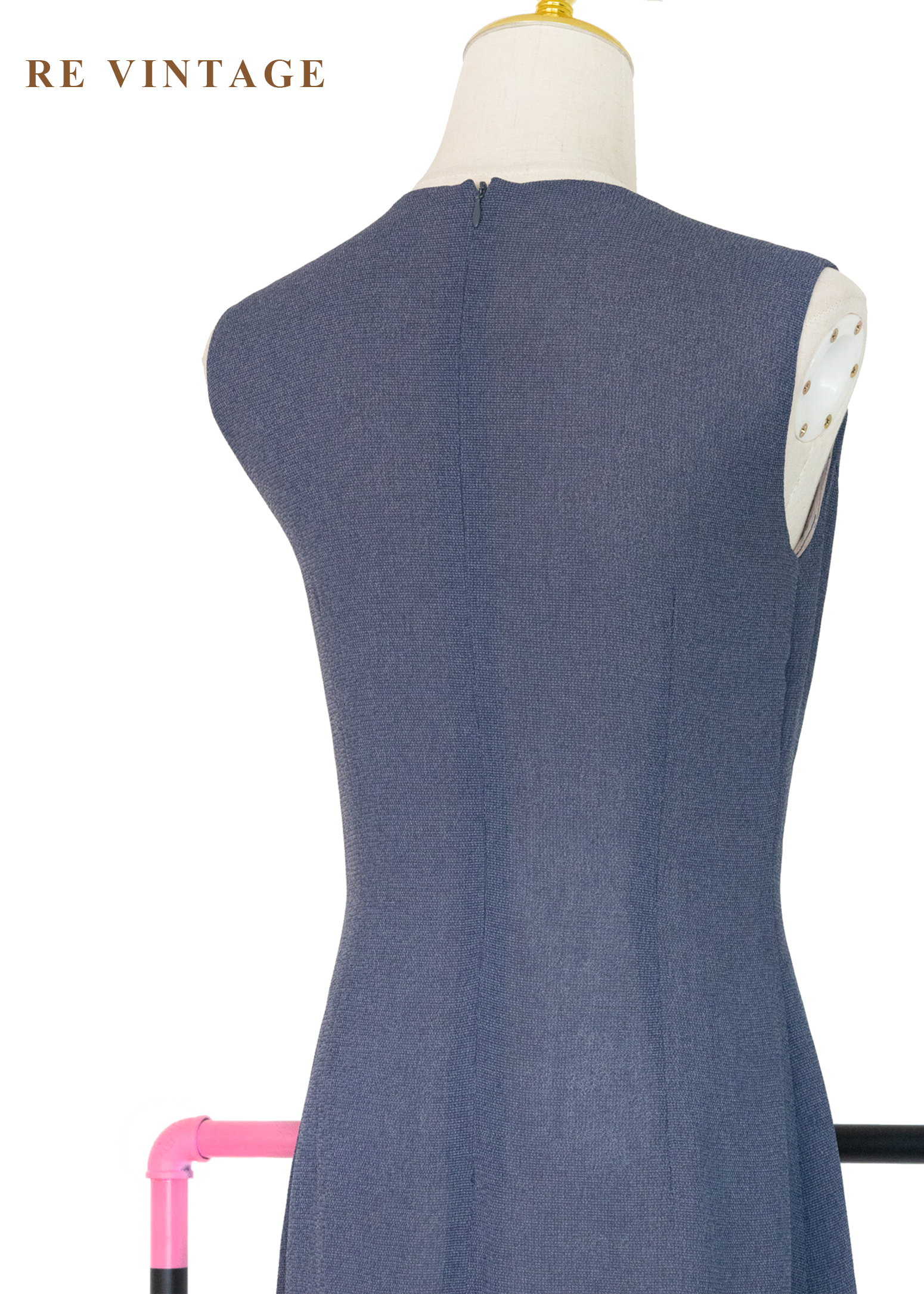 質感單品 - 線條俐落的銀釦迷你洋裝15