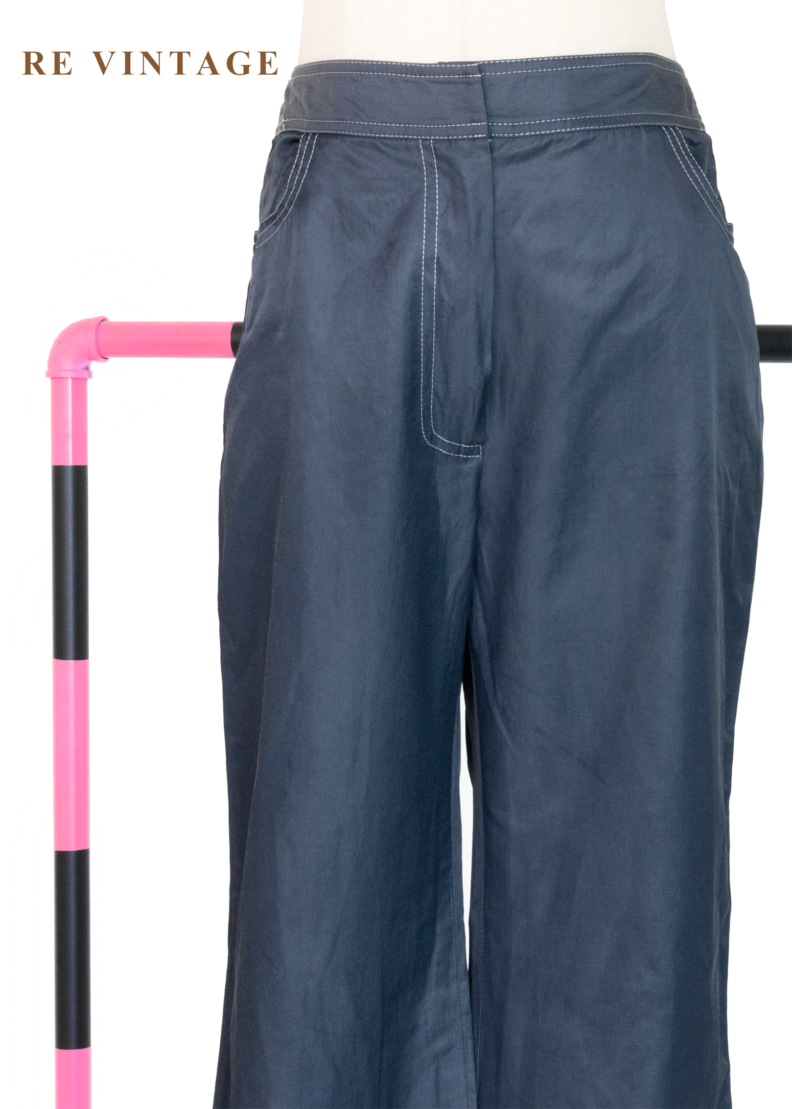 質感單品 - 光澤藍中腰喇叭褲2