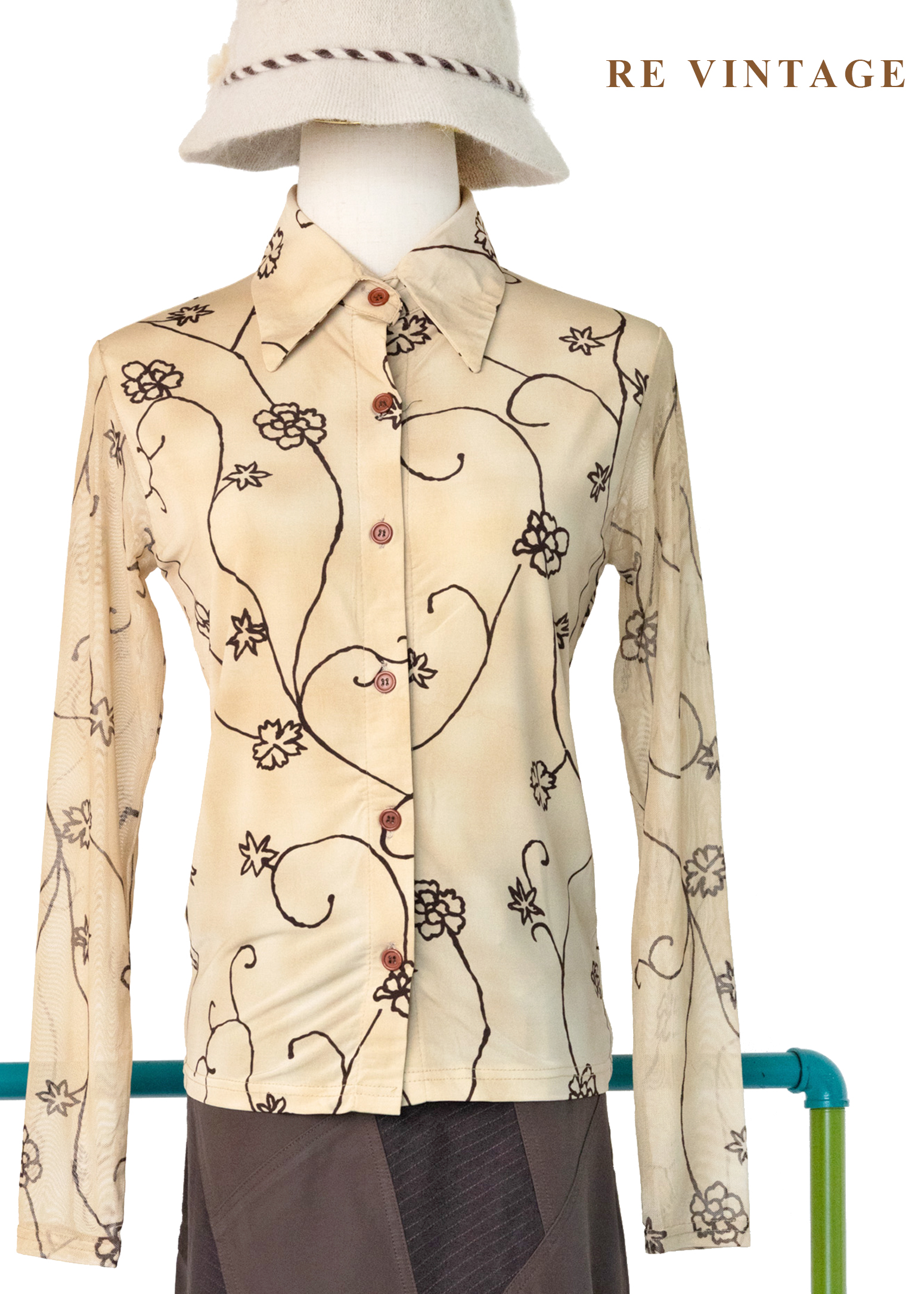 奶油霧光花筆觸上衣6