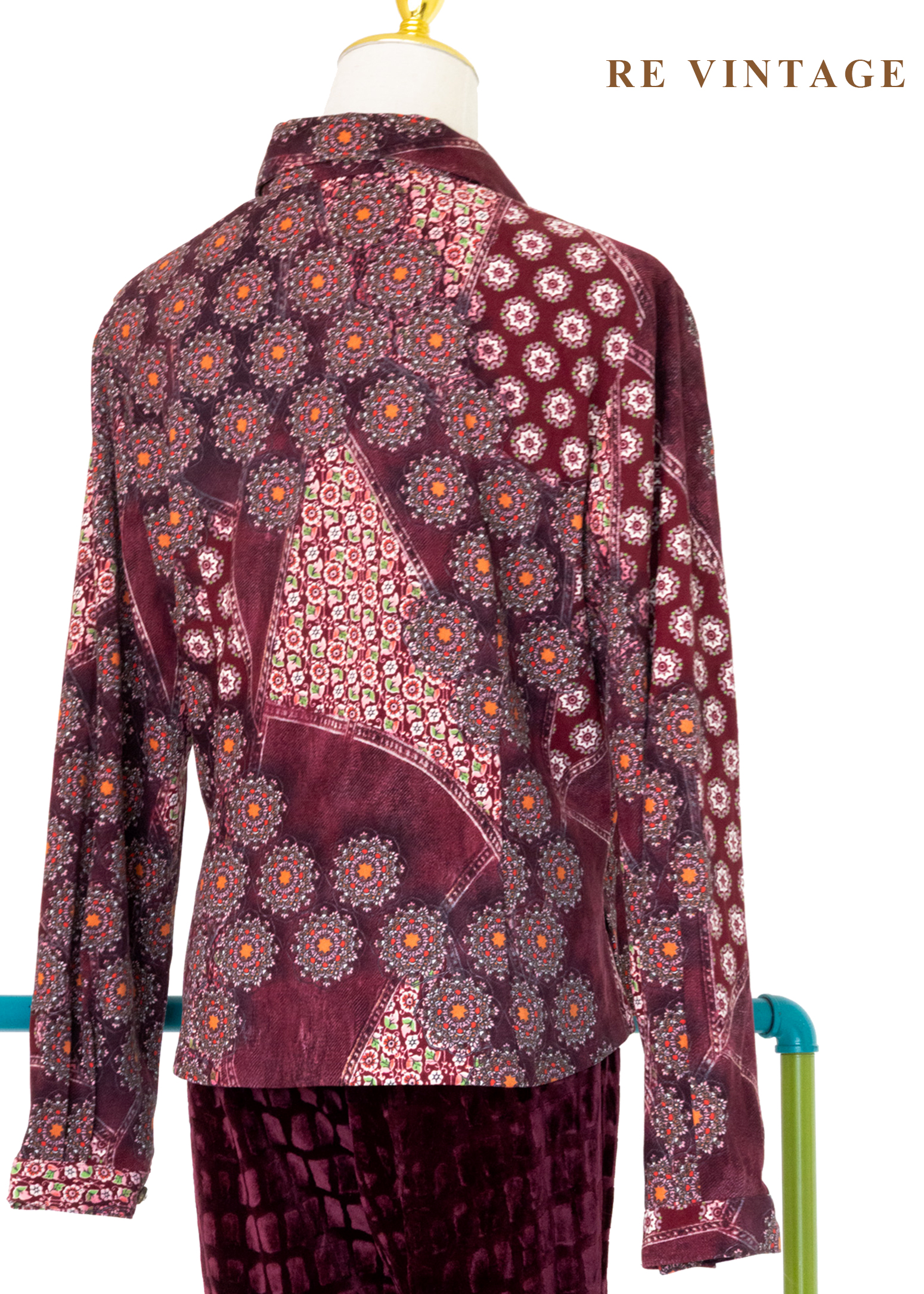 酒紅拼花的秘密訊號上衣9