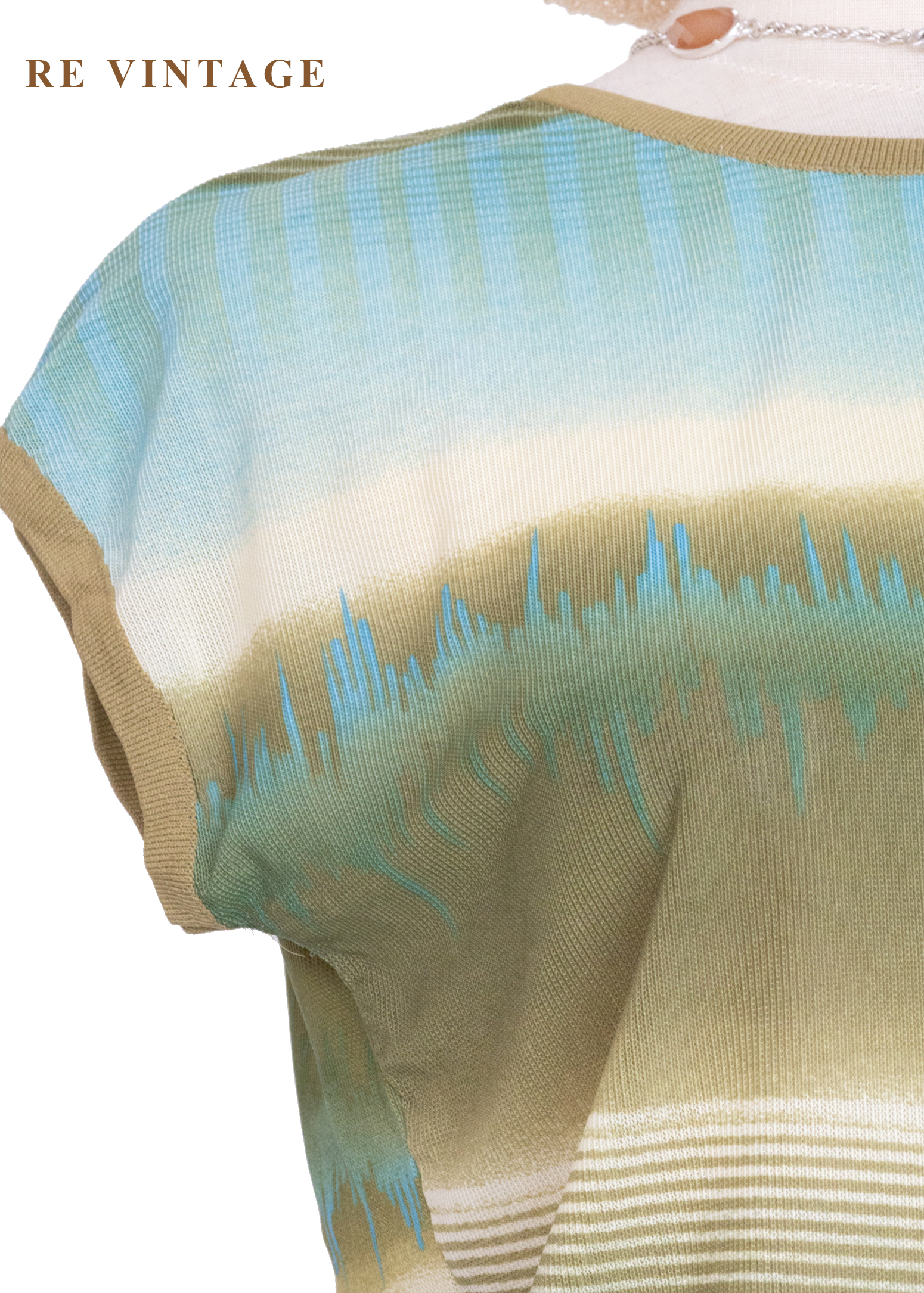 青苔湖水交疊山景上衣5