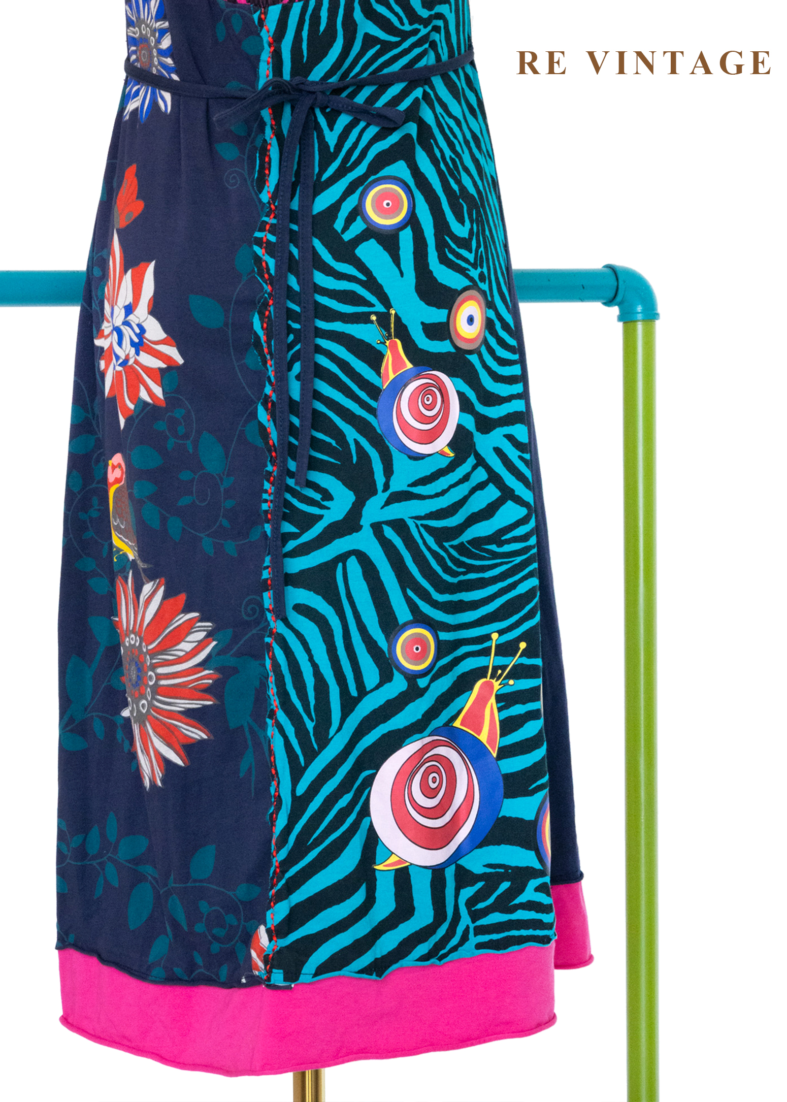 『歐洲寶貝』霓虹迴聲狂歡派對細肩帶洋裝13