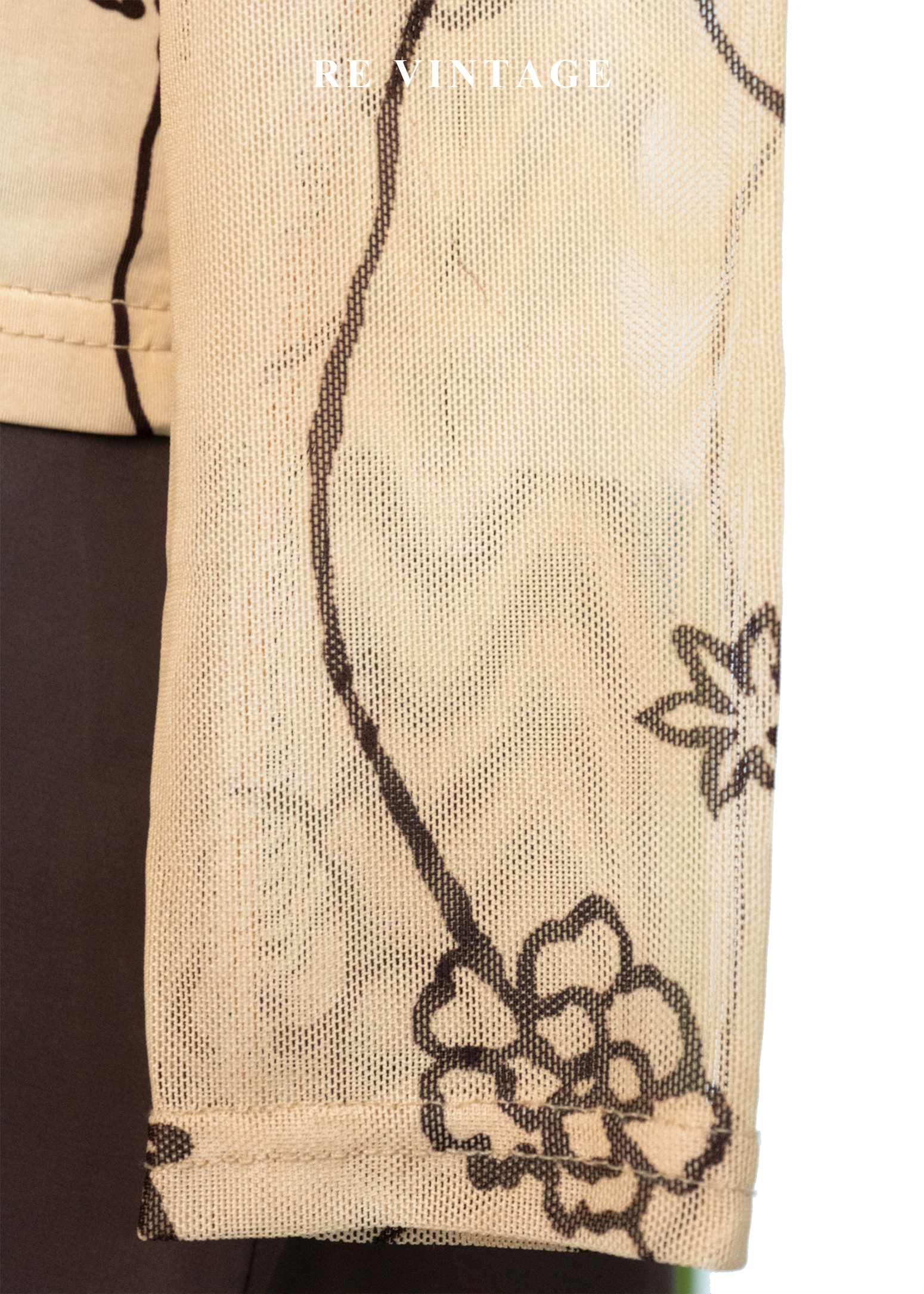 奶油霧光花筆觸上衣8