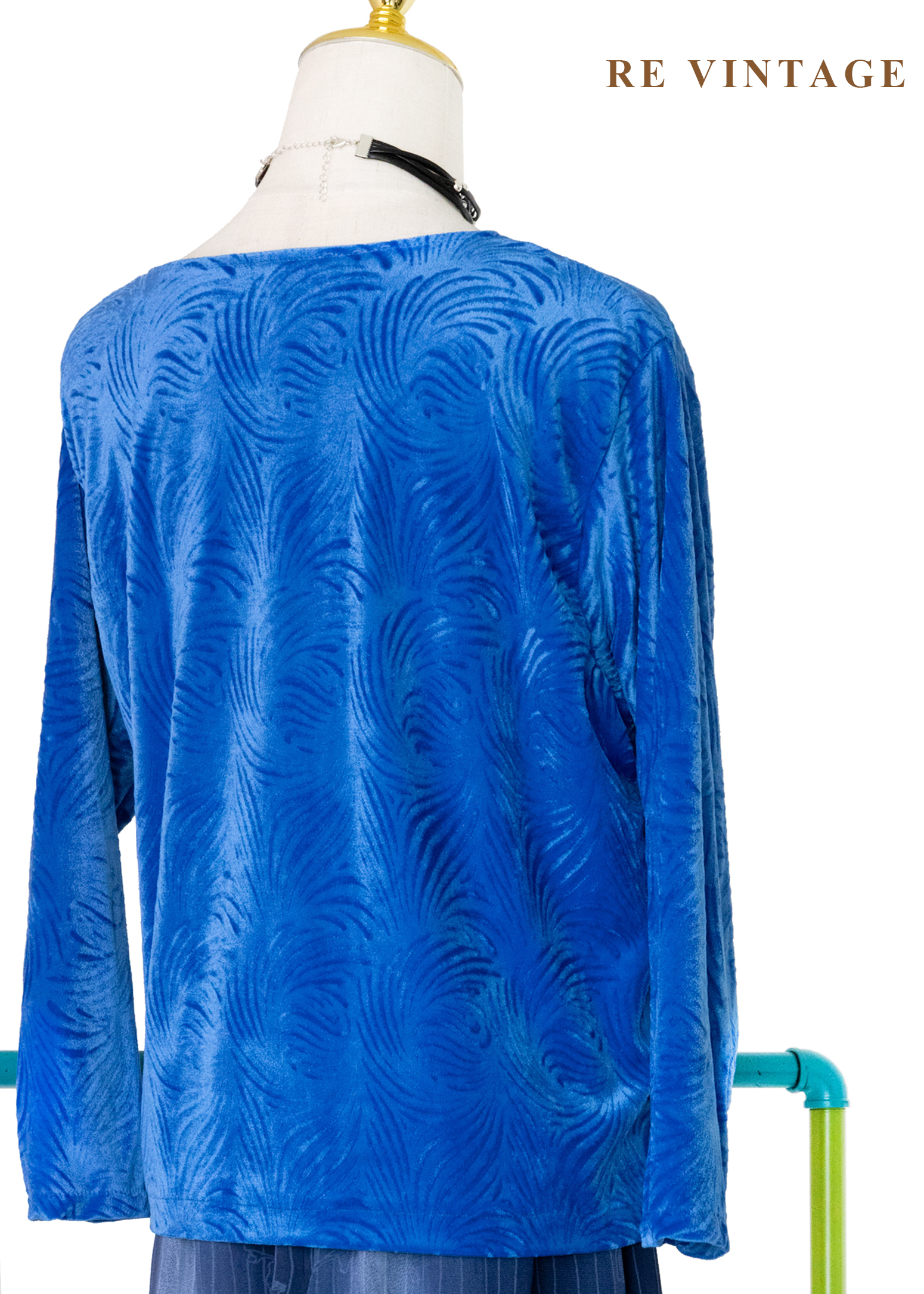 克萊因藍深海波紋絨布上衣8