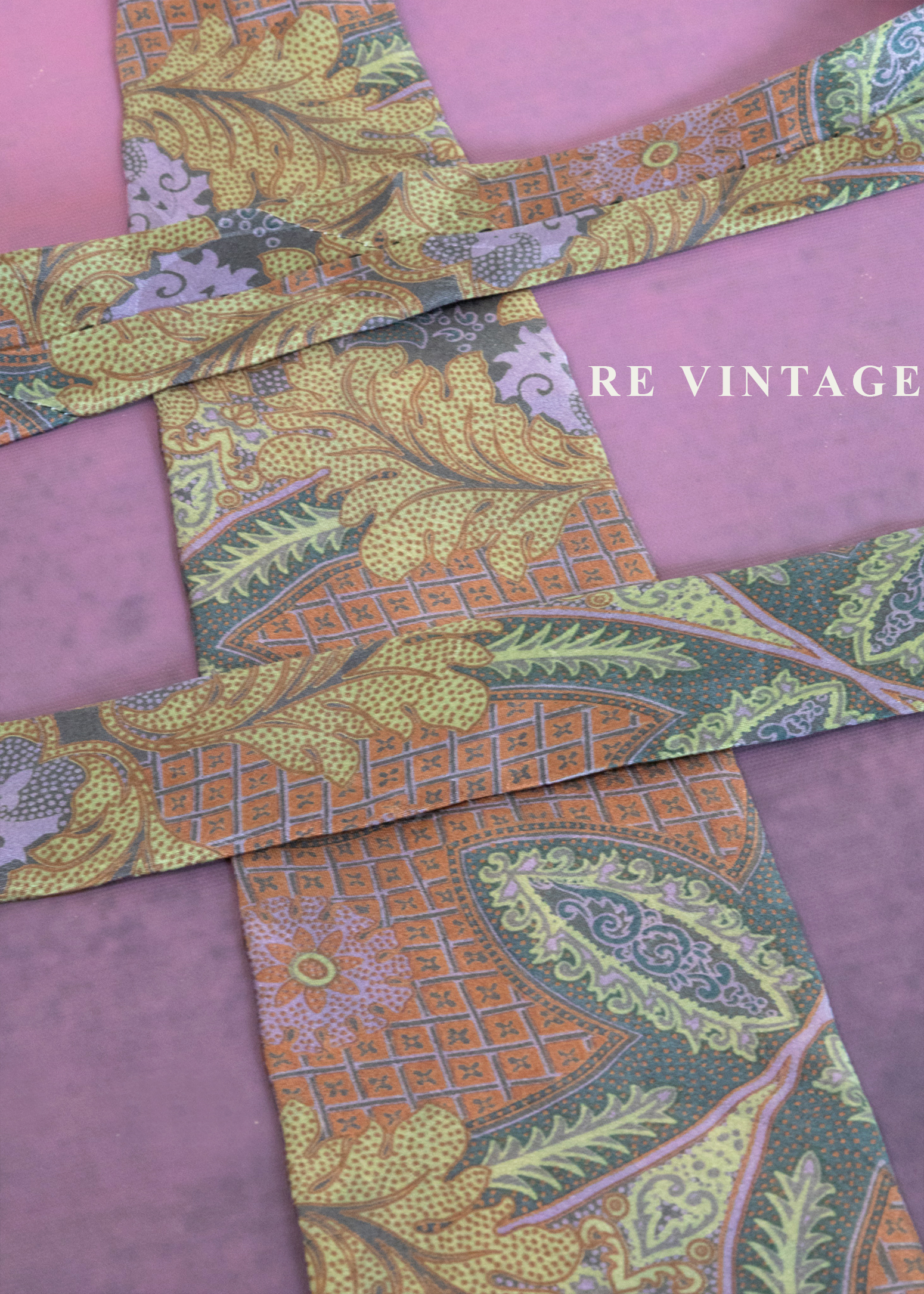 華麗的曲線與繁華交錯領帶2