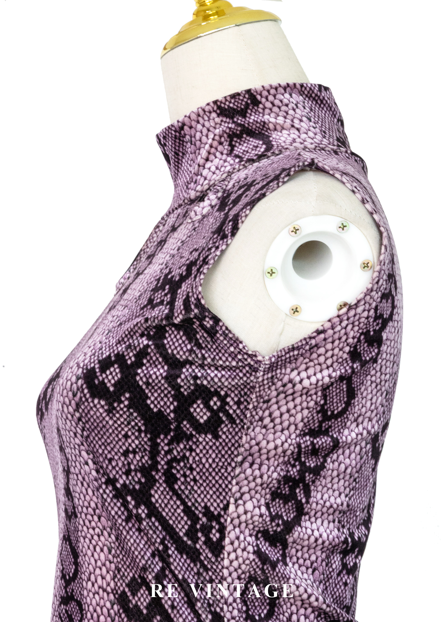 紫光蛇紋冷冽高領簍空絨布背心8