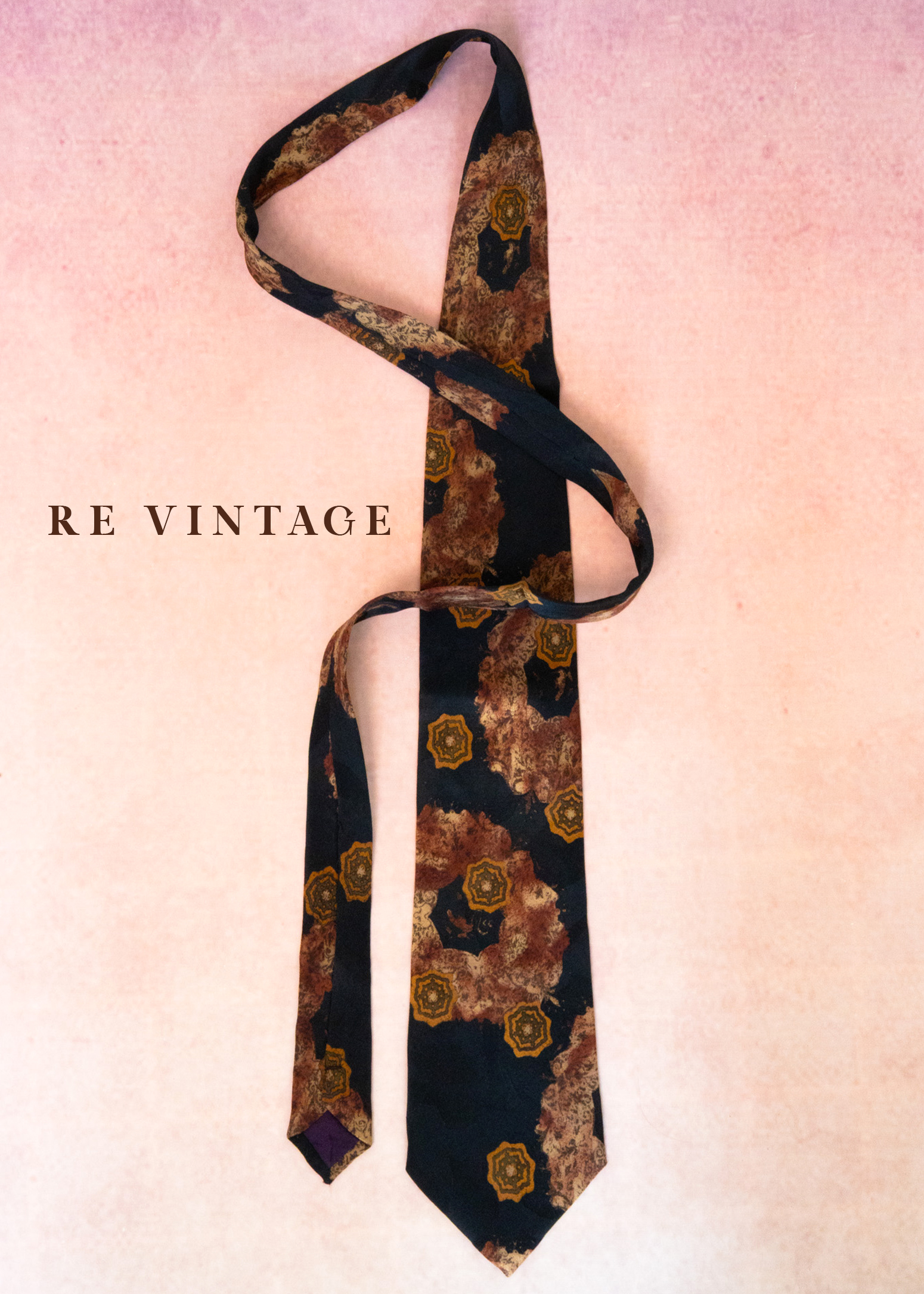 金色星盤夜行者領帶