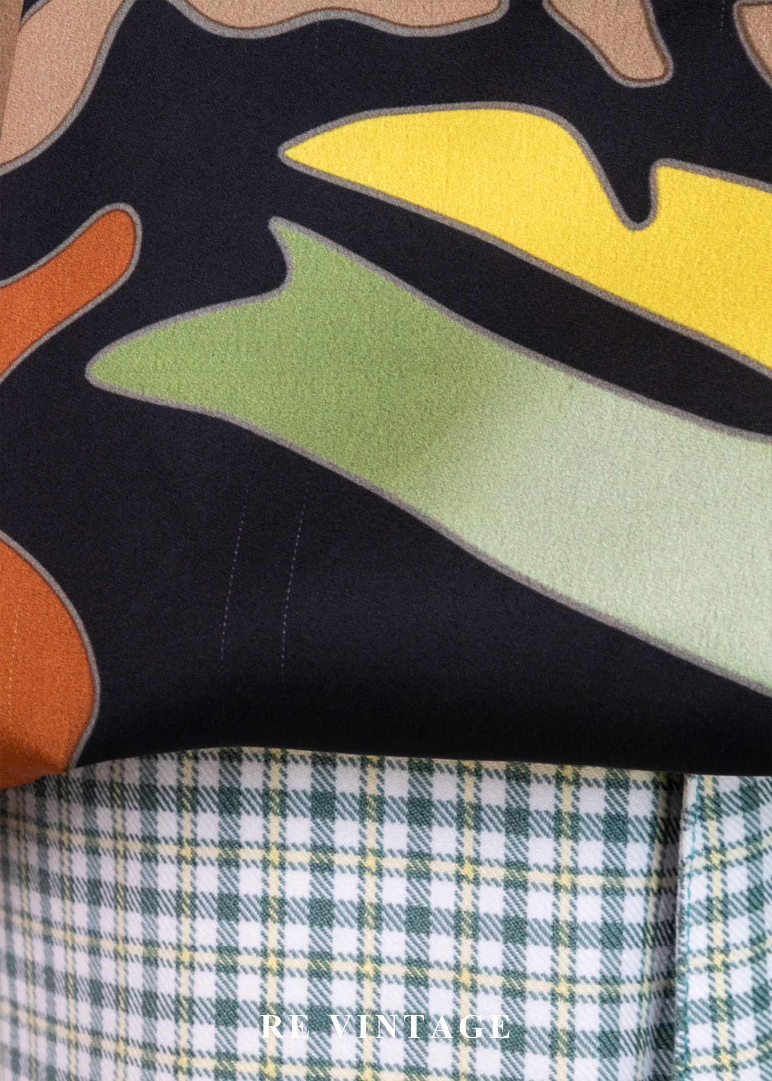 Shapes in Motion 色彩碰撞上衣9