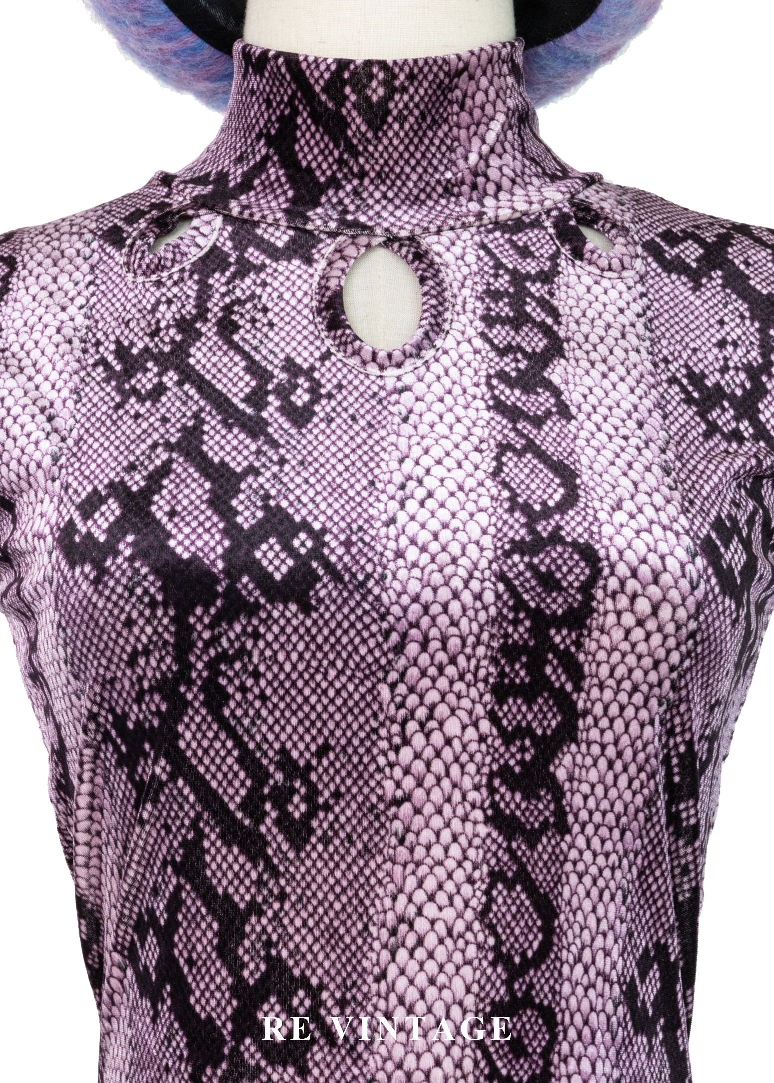 紫光蛇紋冷冽高領簍空絨布背心3