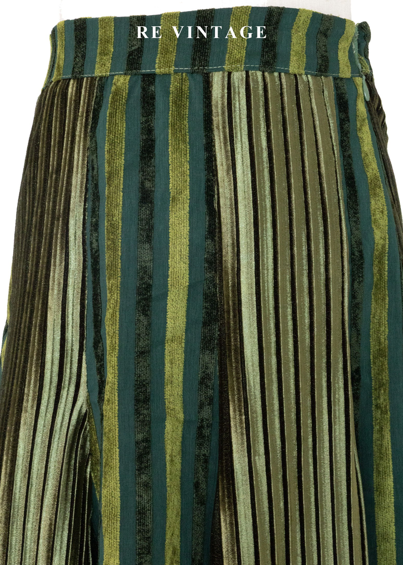 墨綠線條優雅波動光短裙(25")7