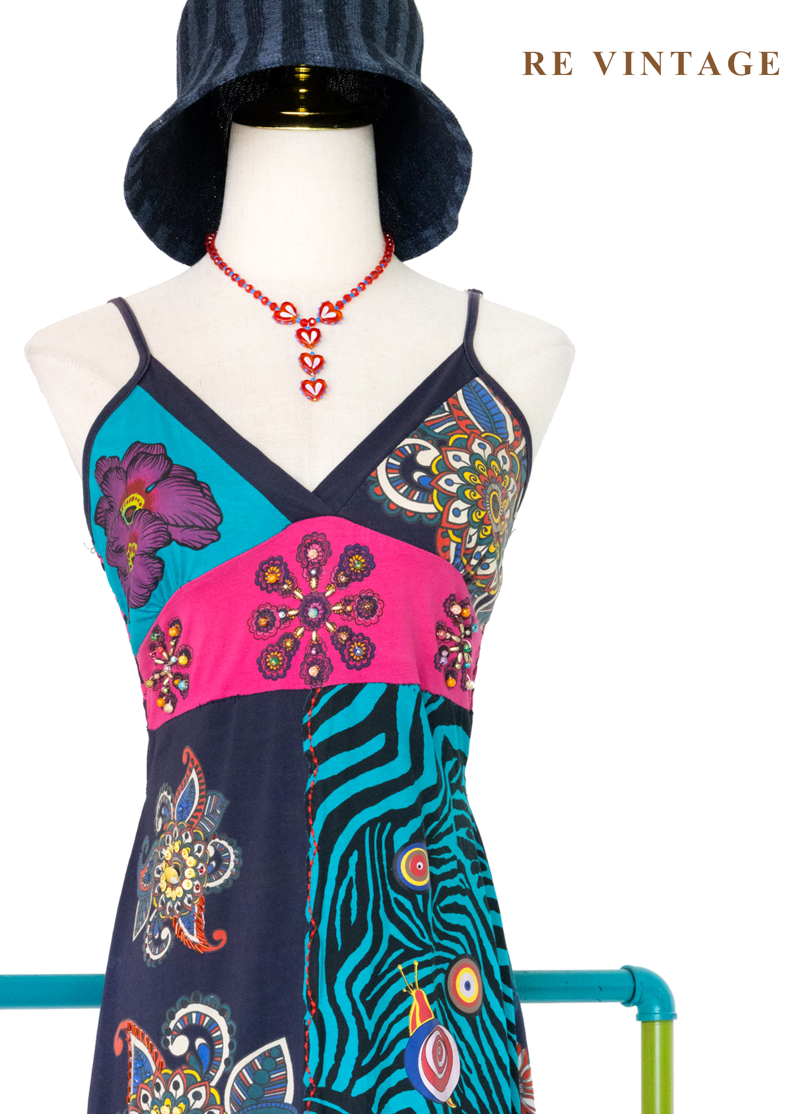 『歐洲寶貝』霓虹迴聲狂歡派對細肩帶洋裝3