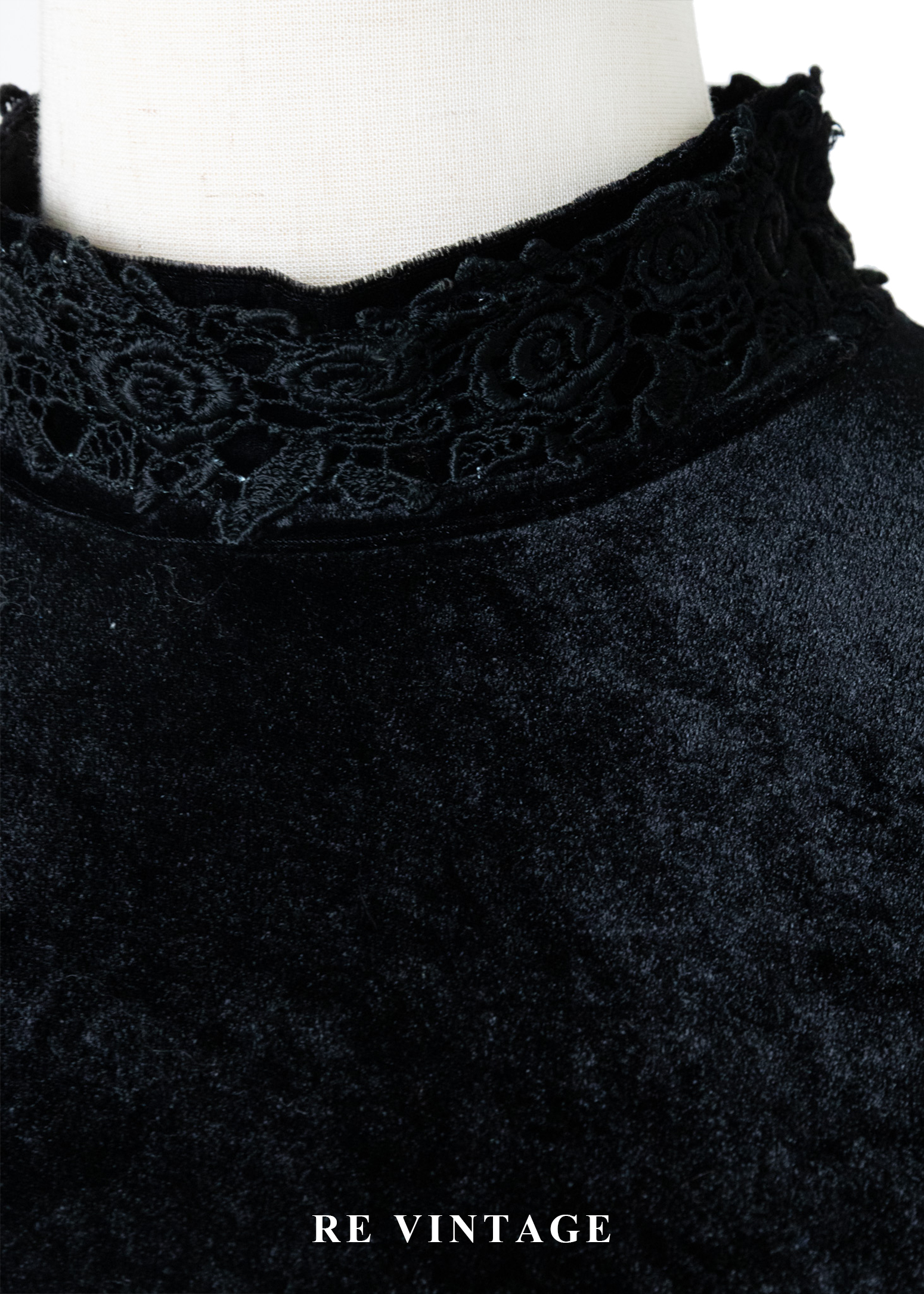 精緻玫瑰暗夜絨布背心5