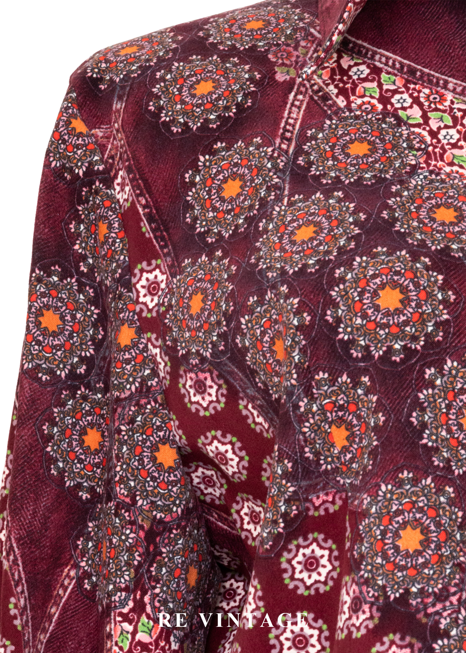 酒紅拼花的秘密訊號上衣5