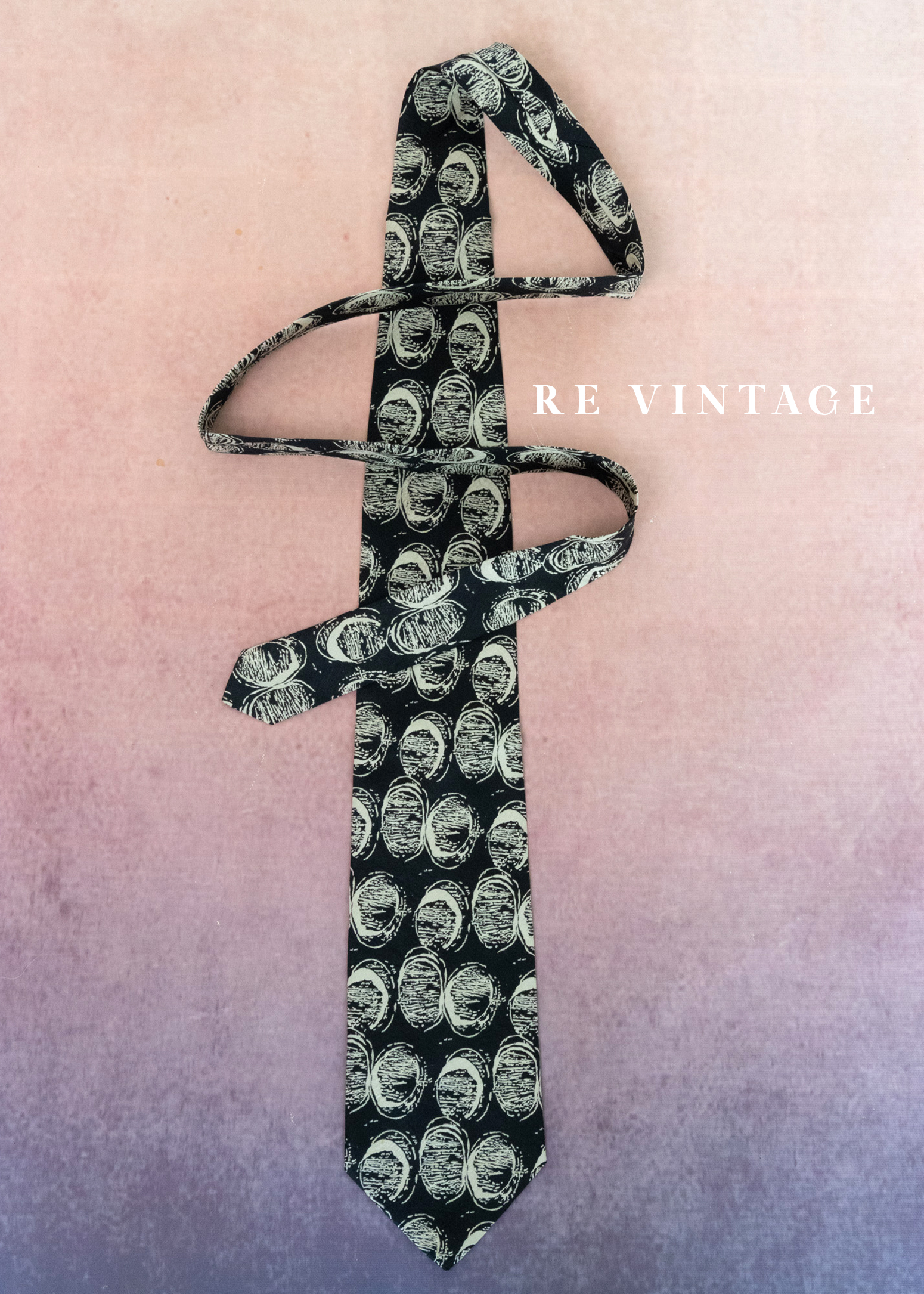 宇宙陰晴圓缺領帶2