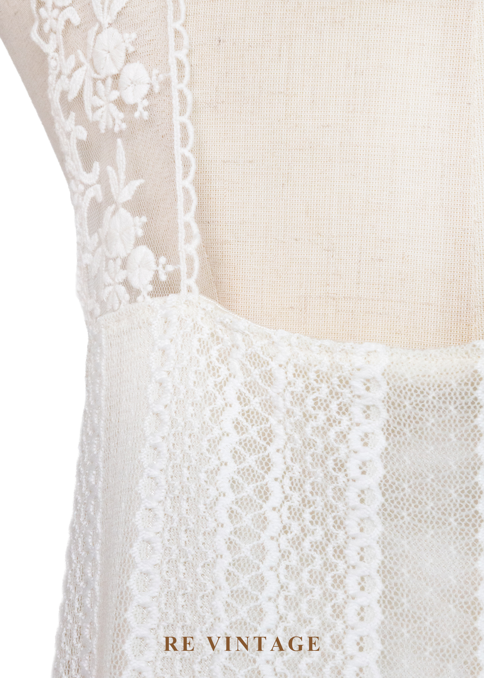 奶白色蕾絲仙氣光芒洋裝11