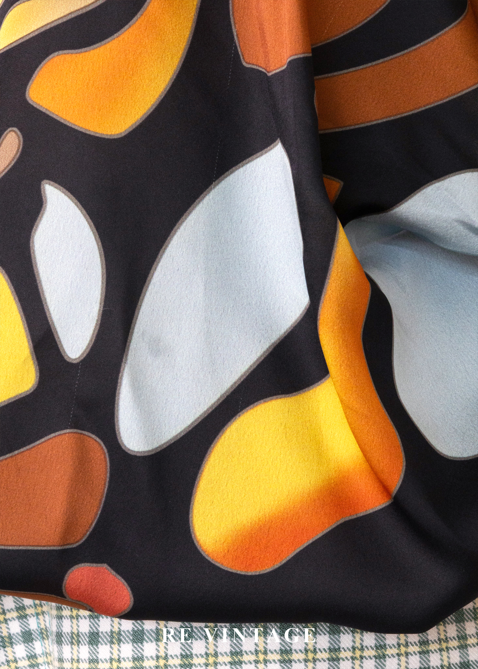 Shapes in Motion 色彩碰撞上衣7