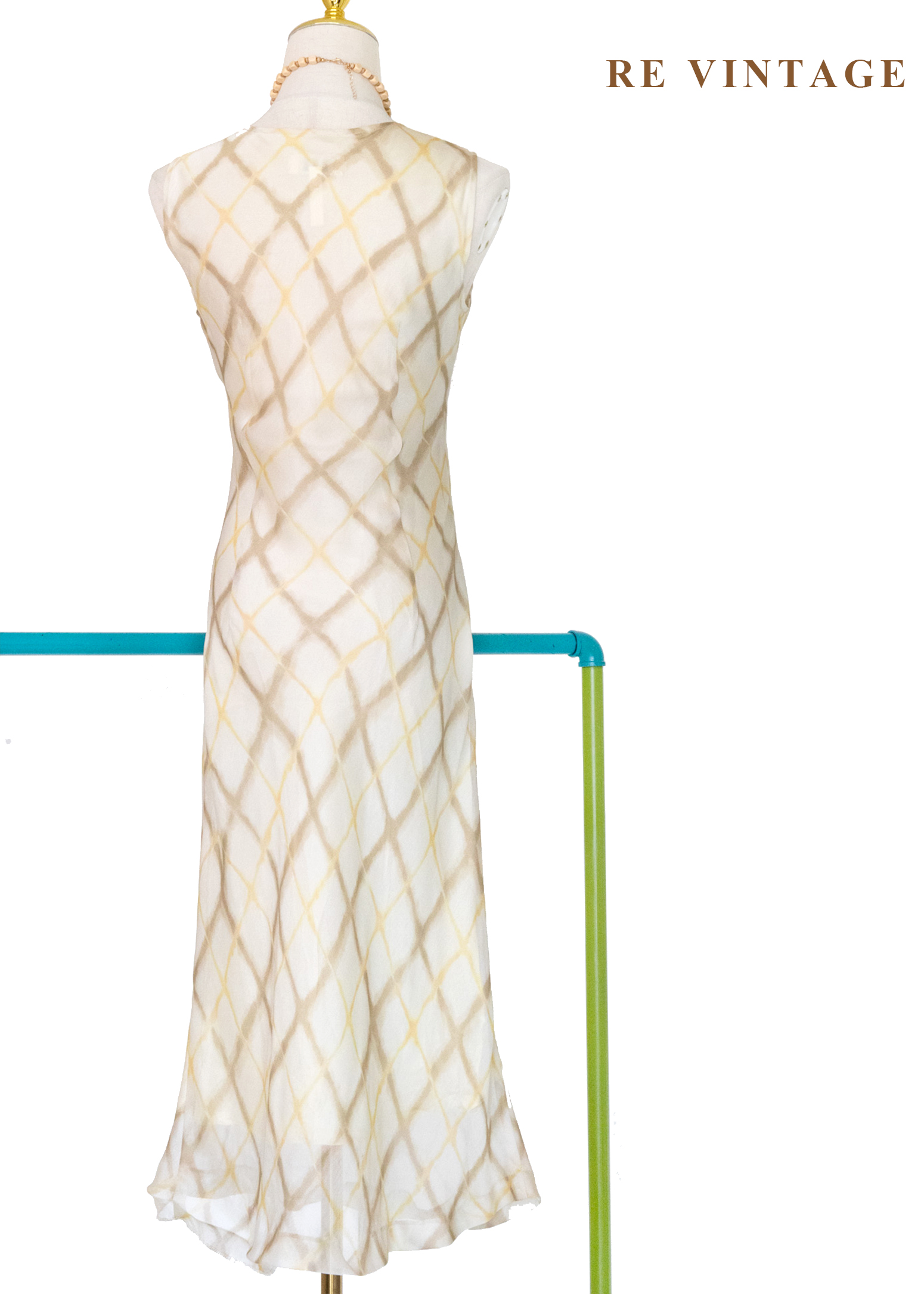 奶油雲階菱格紋氣質洋裝9