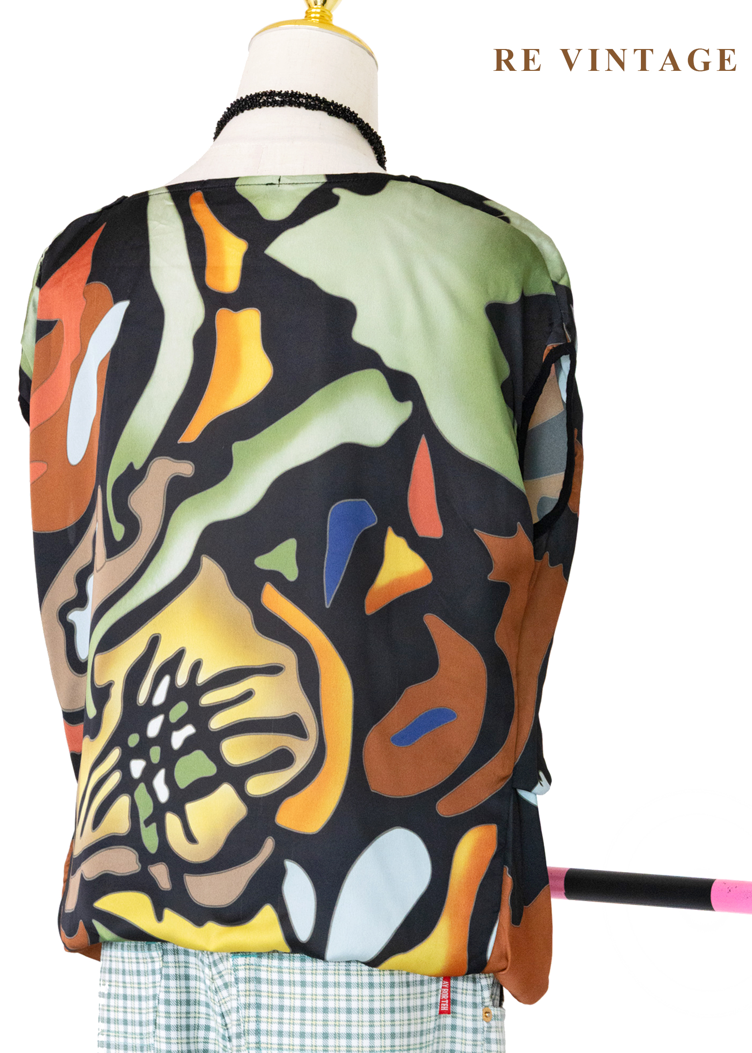 Shapes in Motion 色彩碰撞上衣13