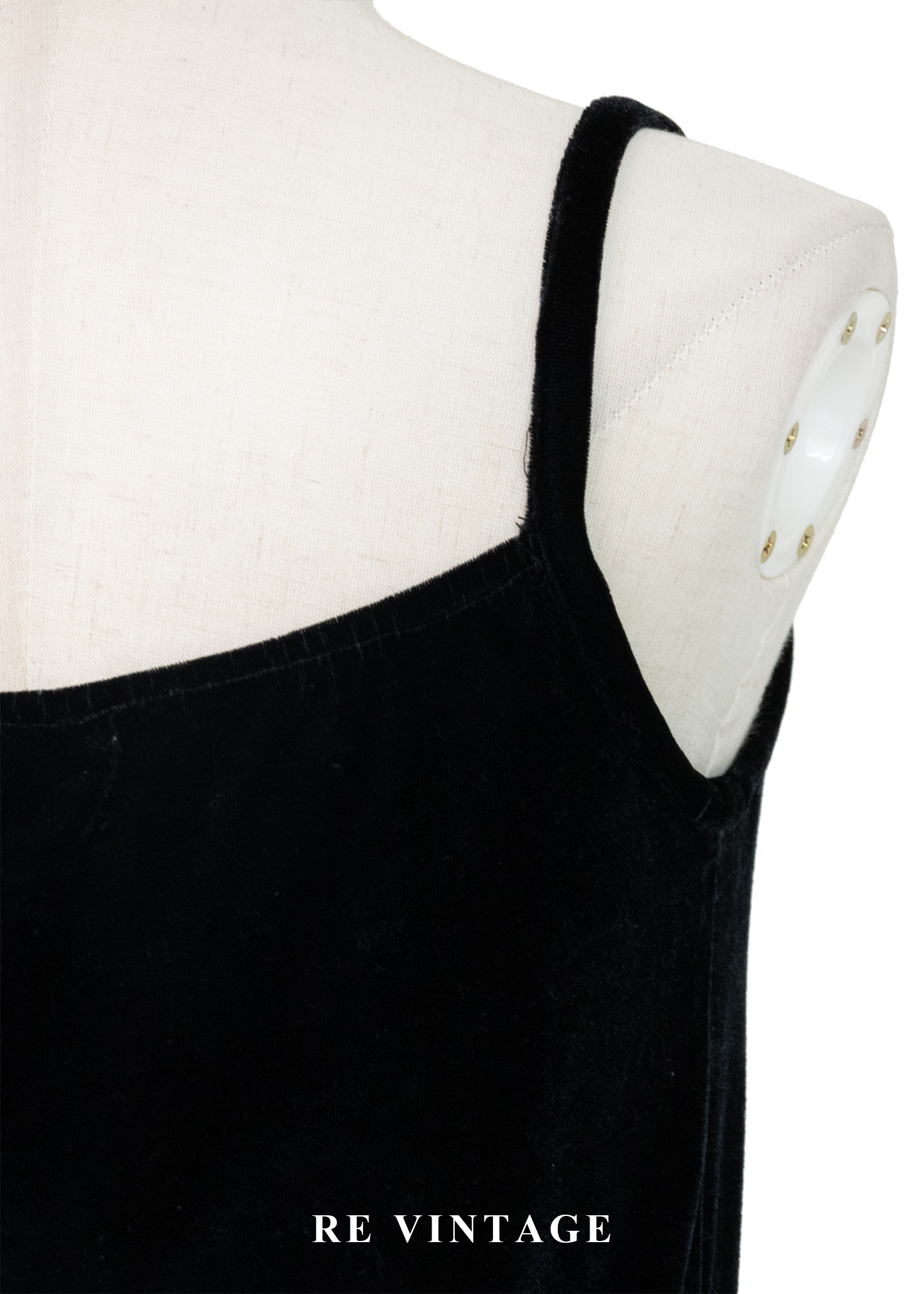 慵懶美女神黑絨細肩帶洋裝17