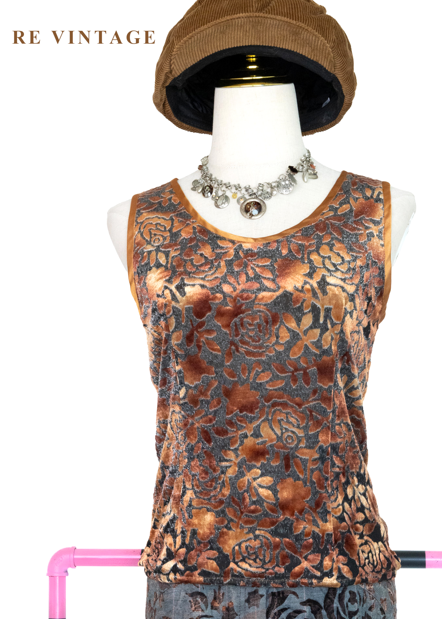 落日玫瑰 - 浮雕花絨背心1