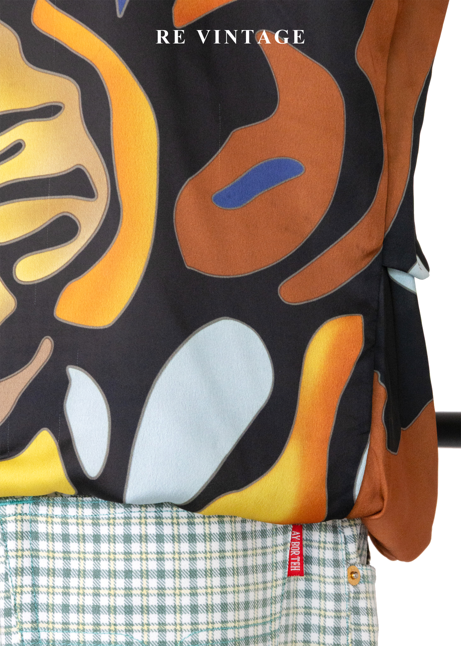 Shapes in Motion 色彩碰撞上衣14