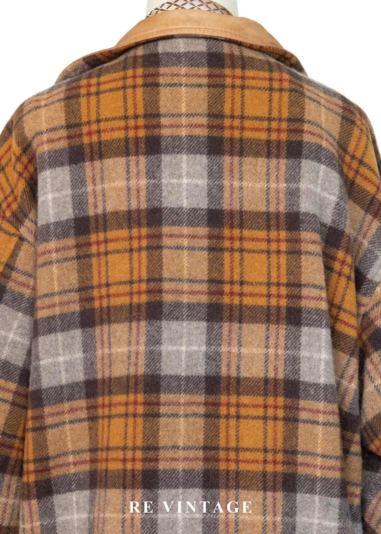 焦糖格紋毛呢拼皮革長版外套15