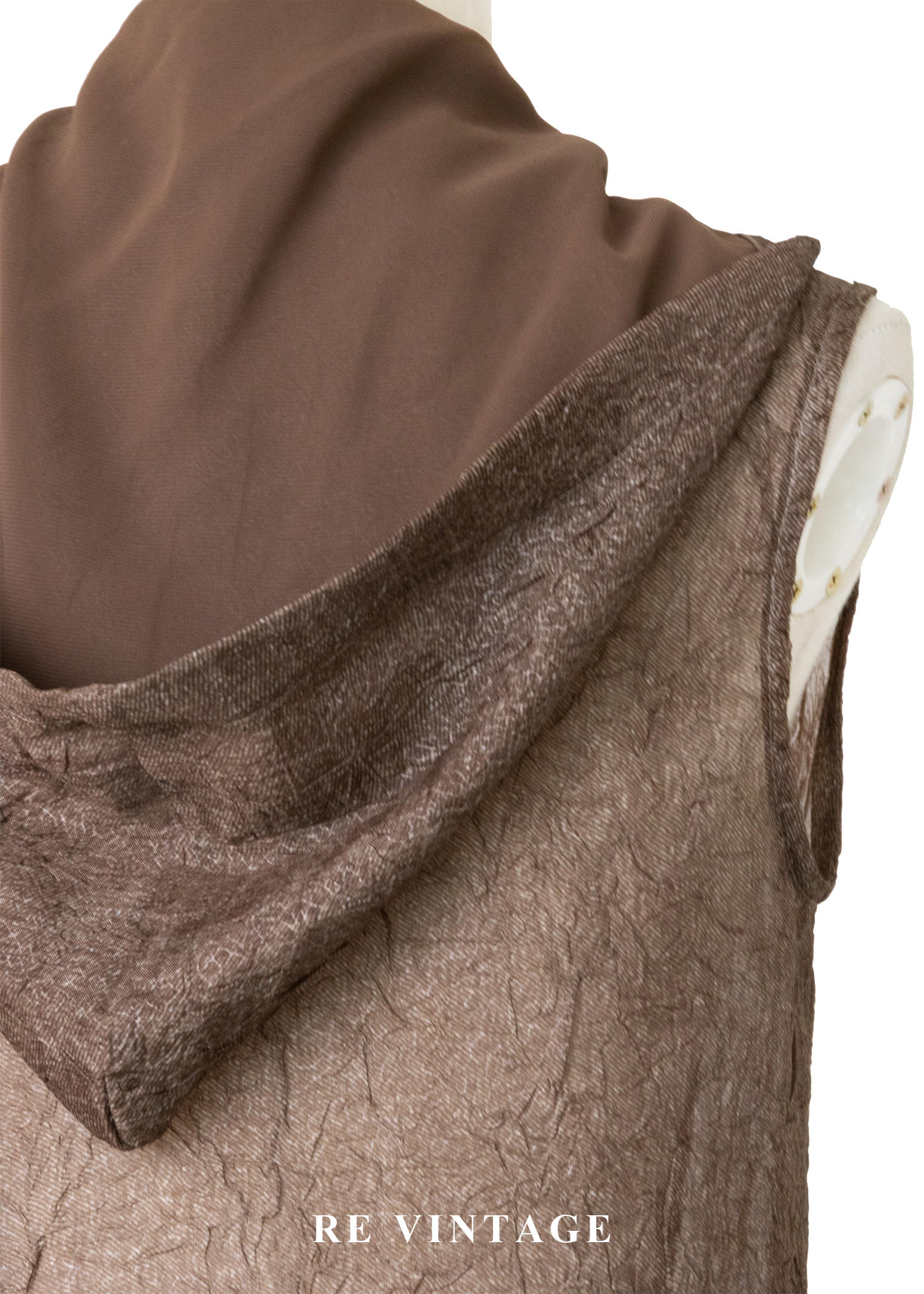 地質探險家壓褶連帽背心9