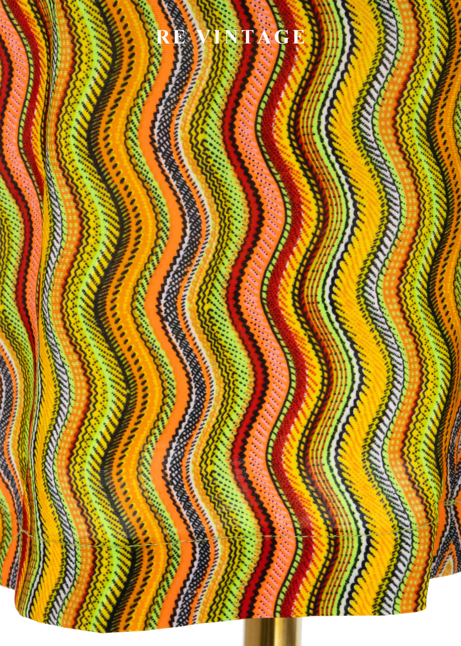 復古迷幻螢光波紋及膝裙(26")10