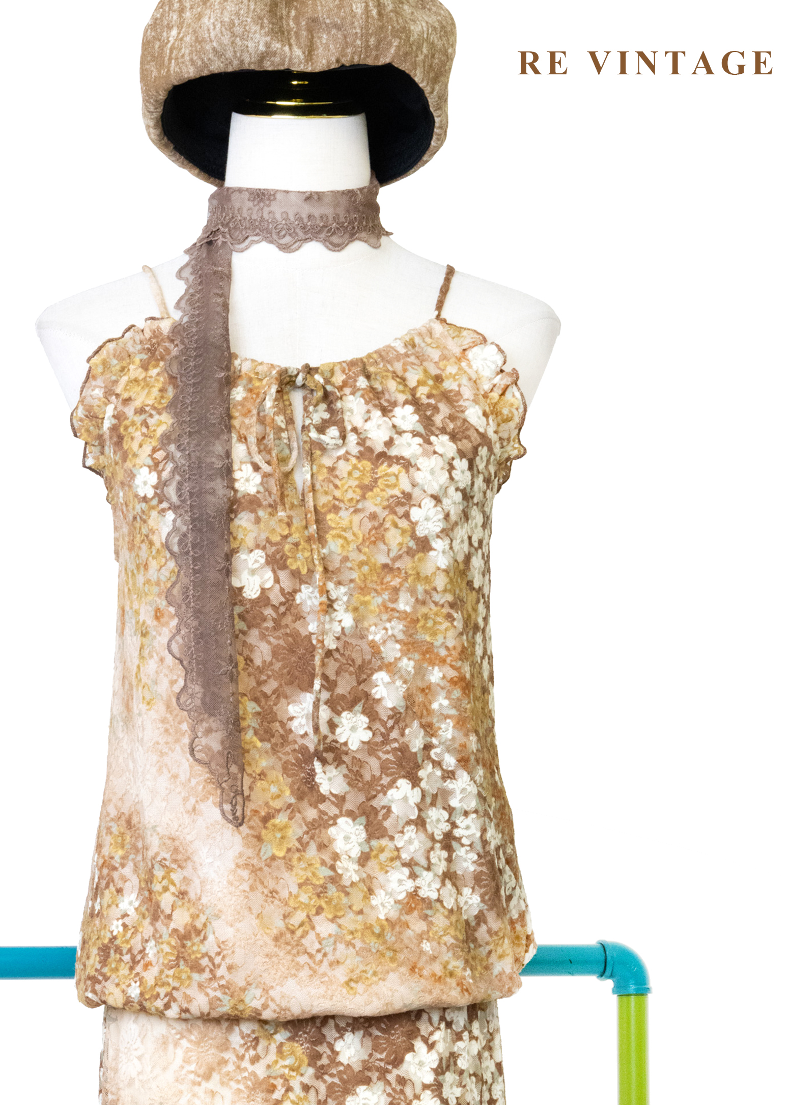 焦糖杏色色蕾絲小碎花鬆緊腰洋裝3