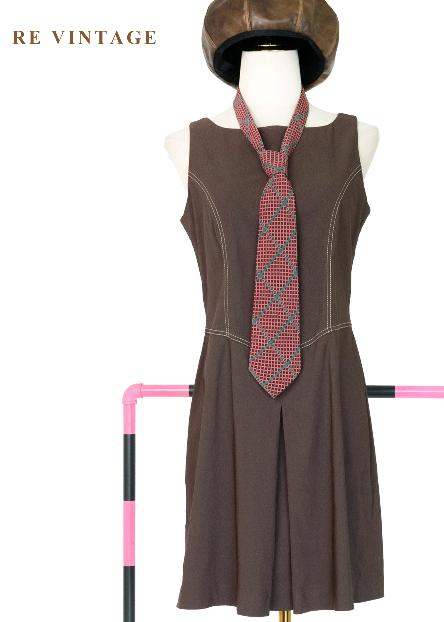 質感單品 - 完美剪裁線條巧克力色迷你洋裝