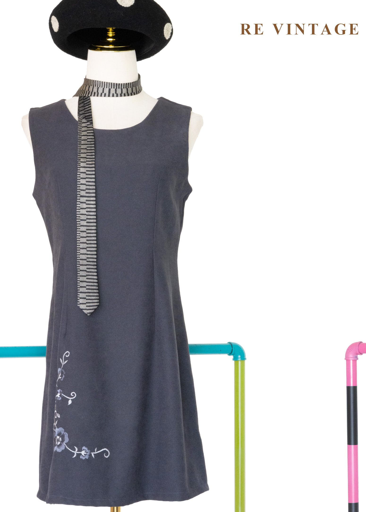 質感單品 - 詩意刺繡花卉深灰色秋冬洋裝