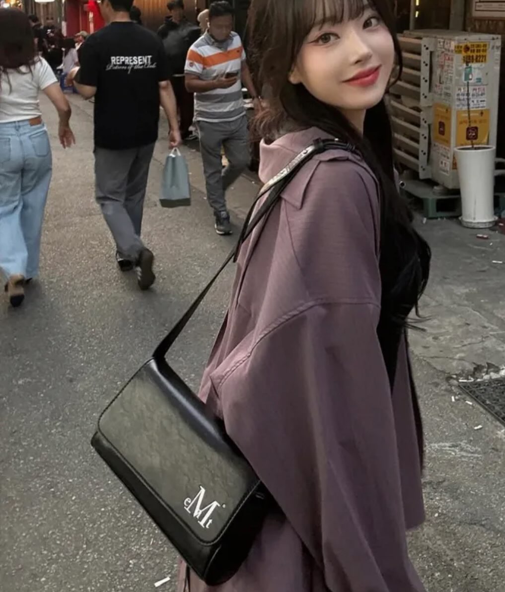 韓國🇰🇷 Mucent Banon 銀色鍍金方形肩背包