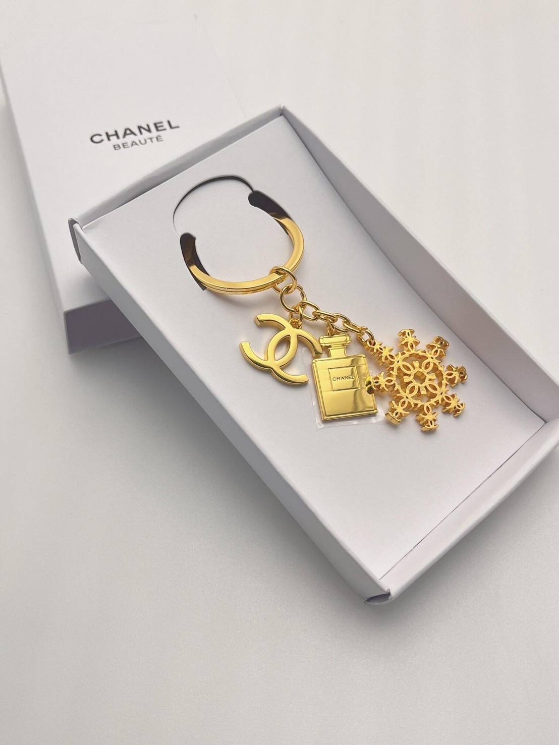 Chanel 2024聖誕限定鑰圈 Chanel 2024聖誕限定鑰圈