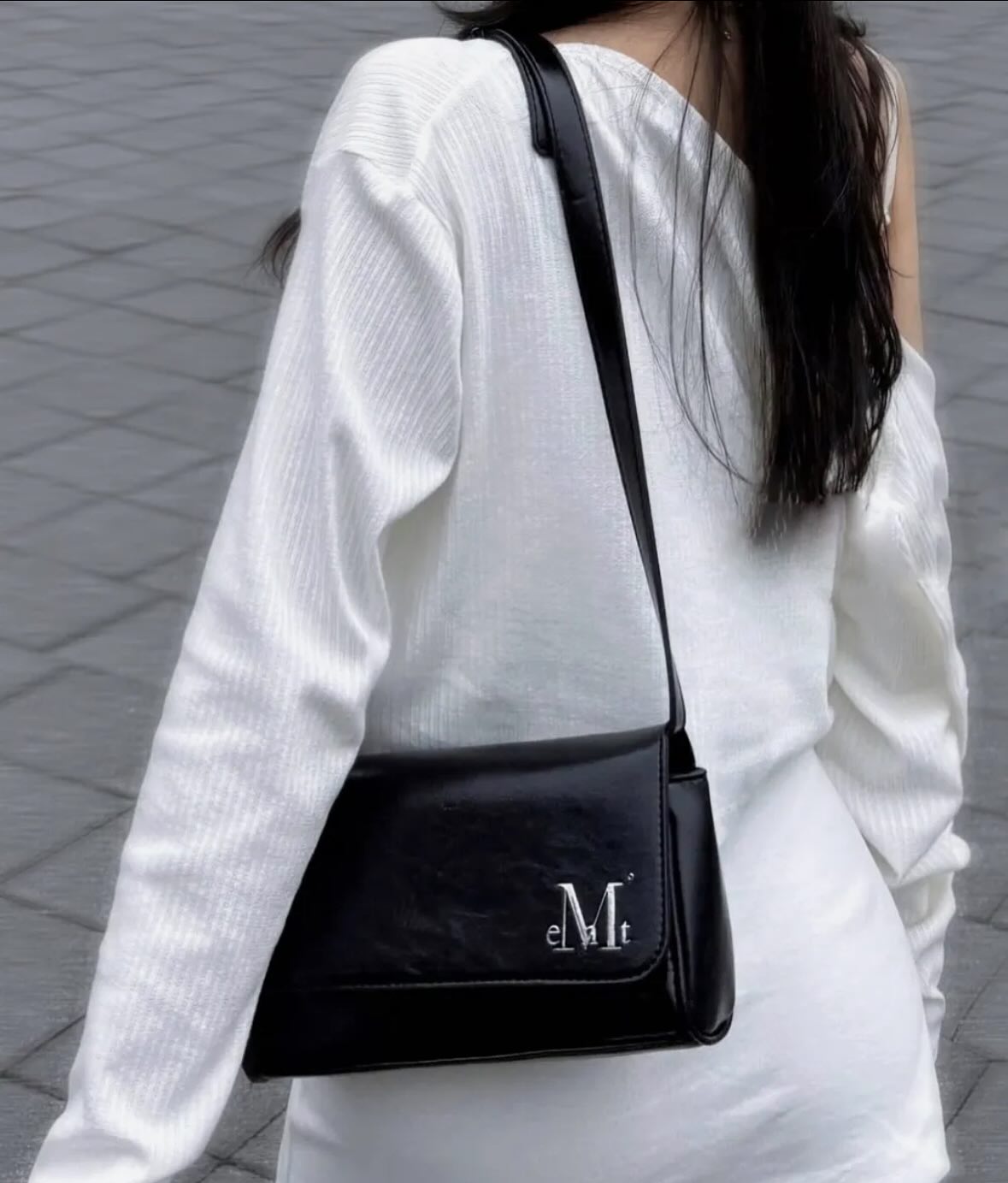 韓國🇰🇷 Mucent Banon 銀色鍍金方形肩背包 韓國🇰🇷 Mucent Banon 銀色鍍金方形肩背包