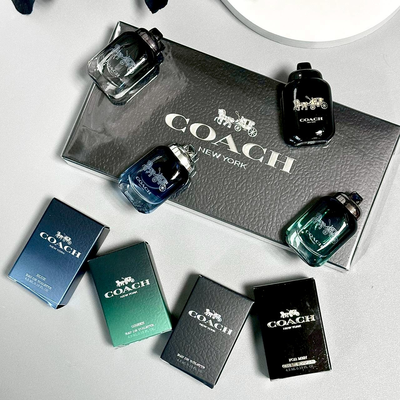 COACH 男性迷你香氛組 4.5ml × 4 入 🎅 聖誕特惠價 COACH 男性迷你香氛組 4.5ml × 4 入 🎅 聖誕特惠價