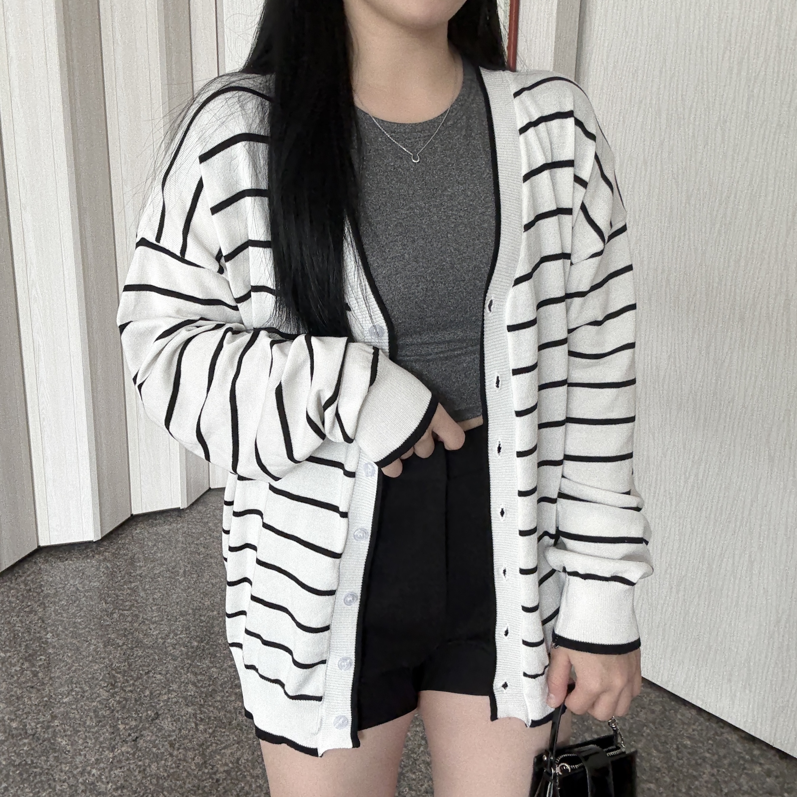 寬鬆橫條紋薄針織罩衫