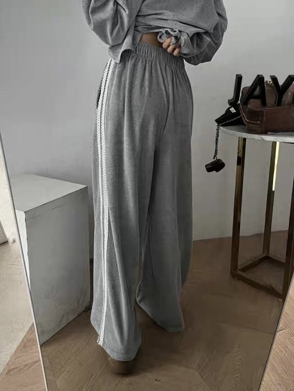 拼兩條蕾絲絨布休閒寬褲
