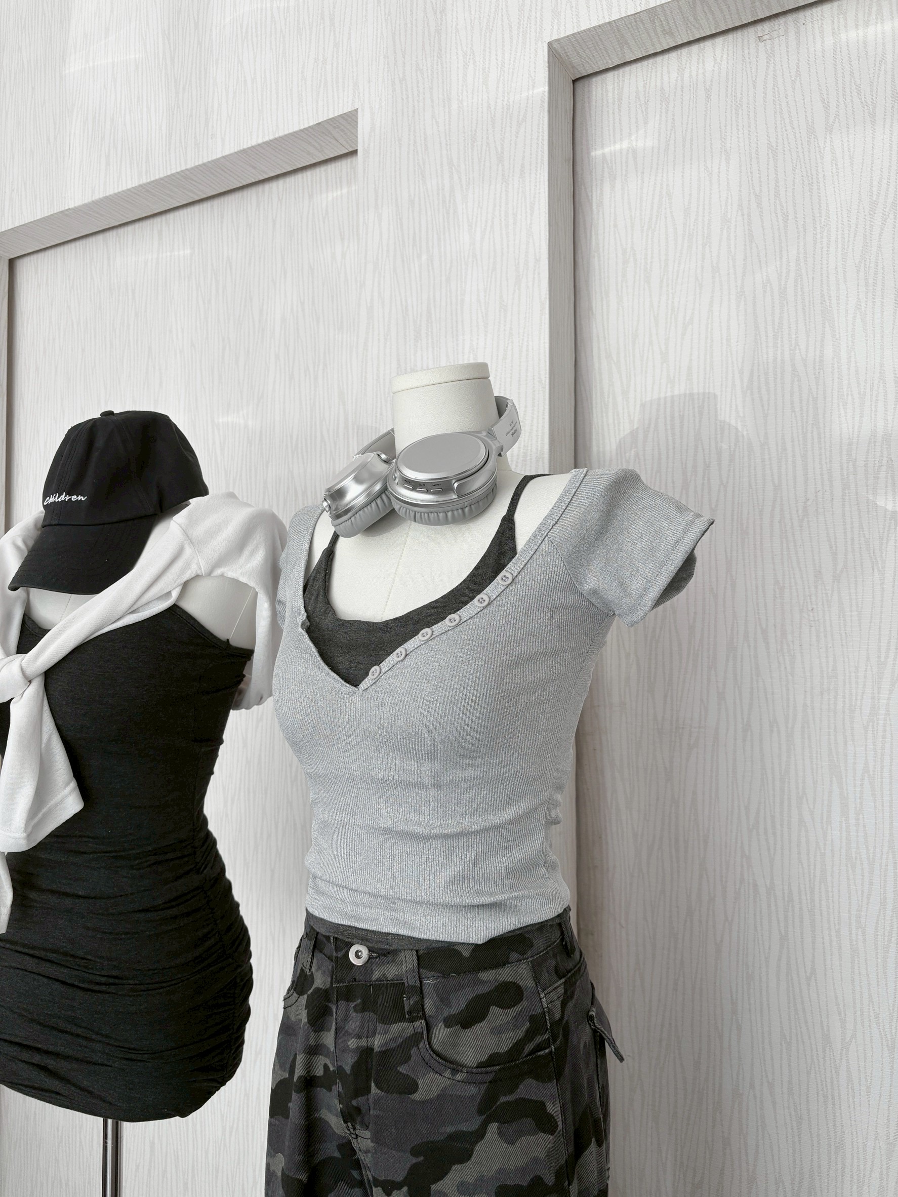 微V領單排扣上衣