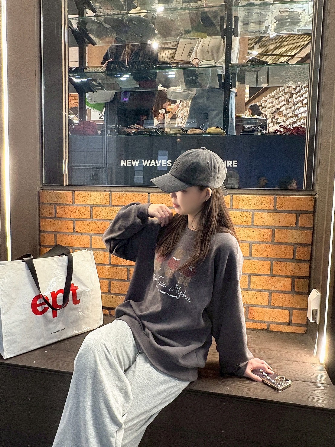 正韓🇰🇷小熊內磨毛薄款大學T