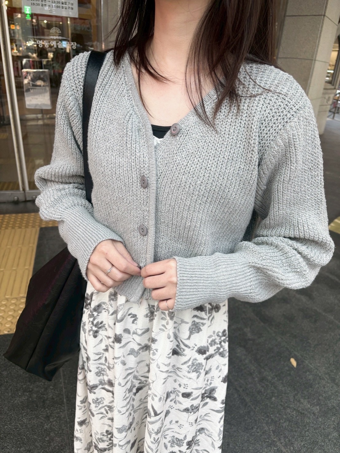 排扣寬鬆短版毛衣外套