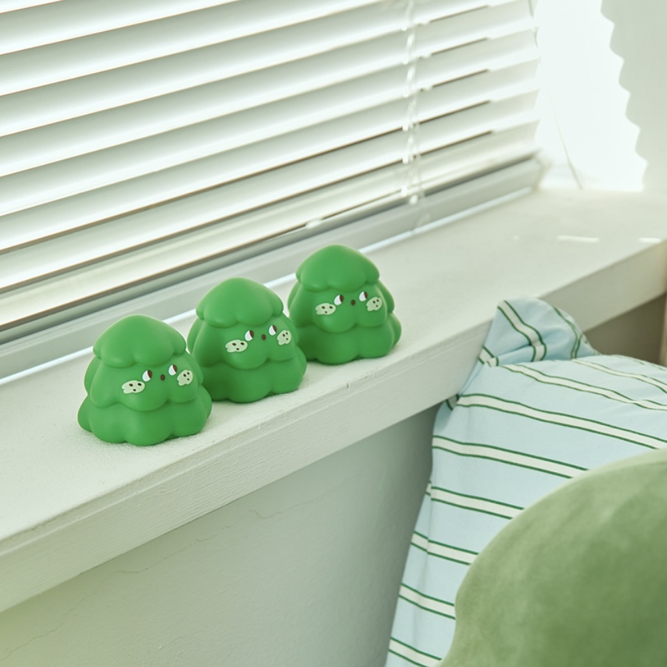 10X10代購🇰🇷醜萌聖誕樹小燈