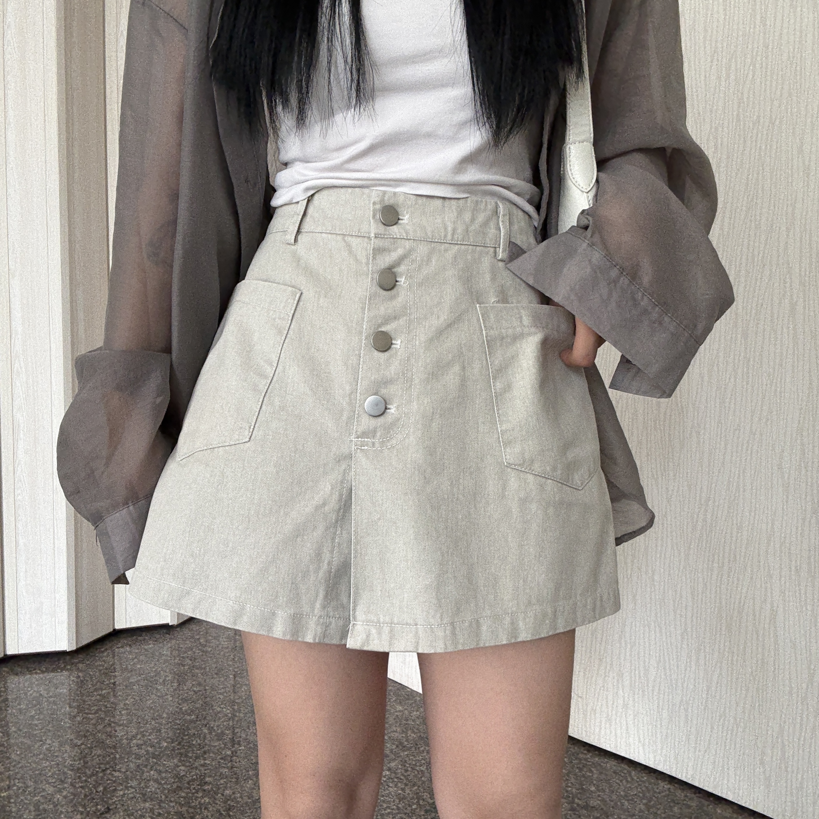 水洗色雙口袋排扣短褲