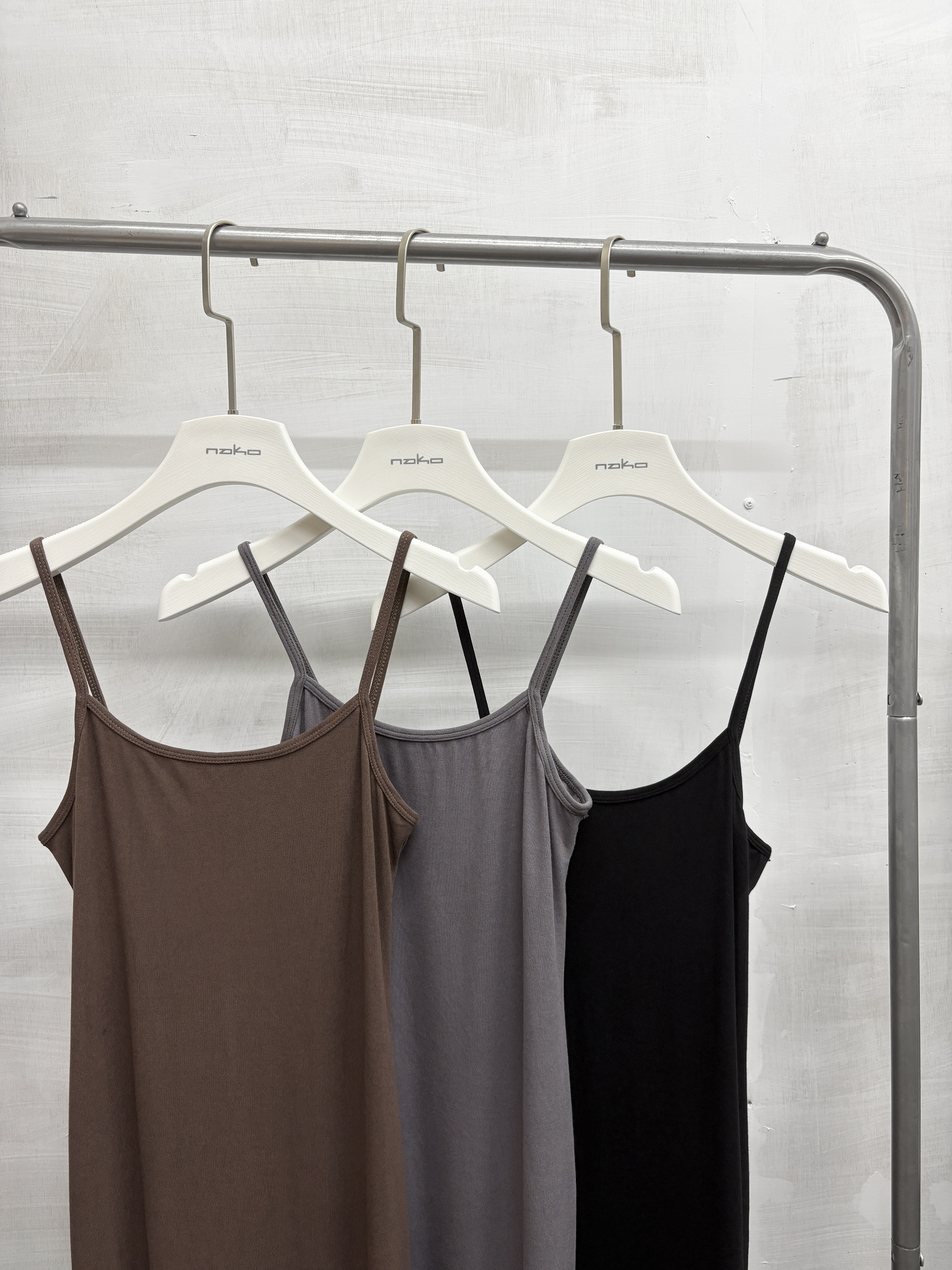 細肩貼身連身長裙