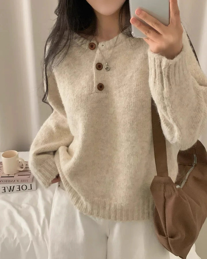 皮標木扣混色針織毛衣