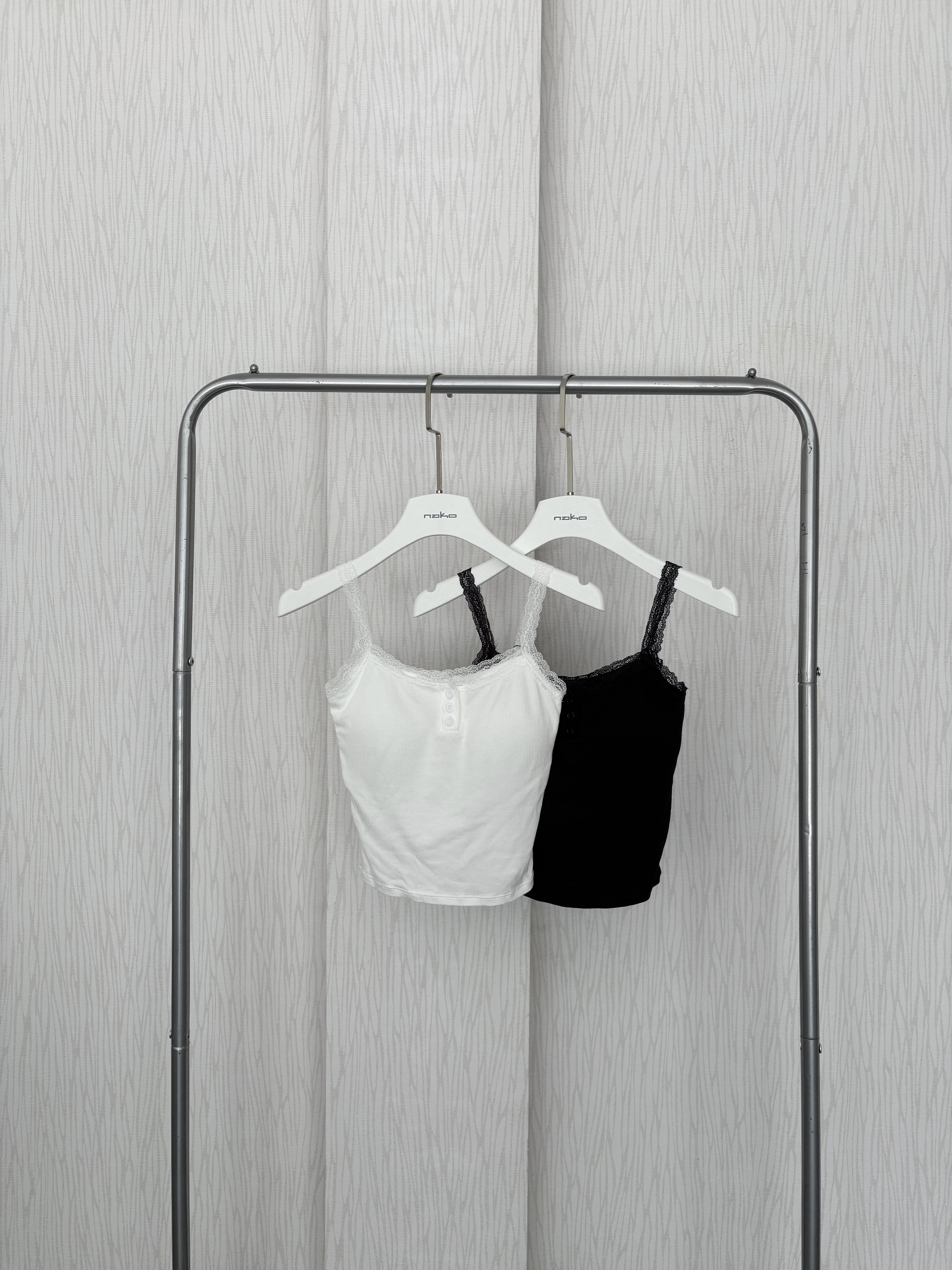 三扣蕾絲罩杯背心