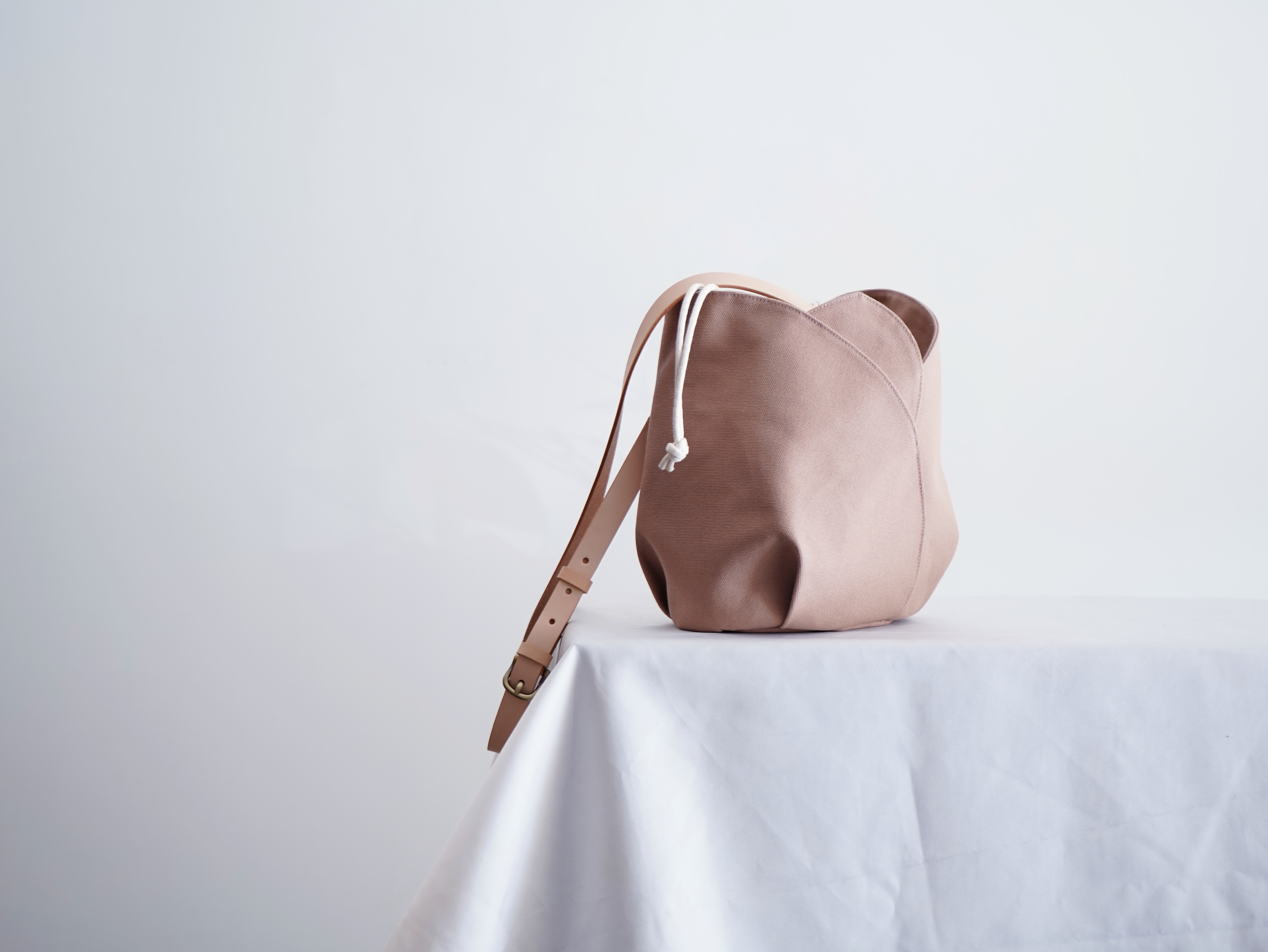 DIY材料包： 鬱金香 皮革帆布肩背包