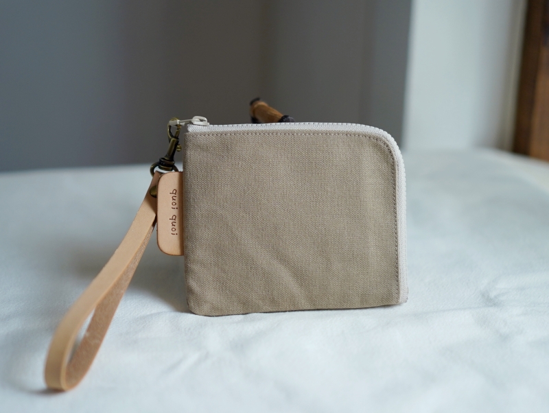 【福利品】來一塊豆腐包 卡其綠   6 折